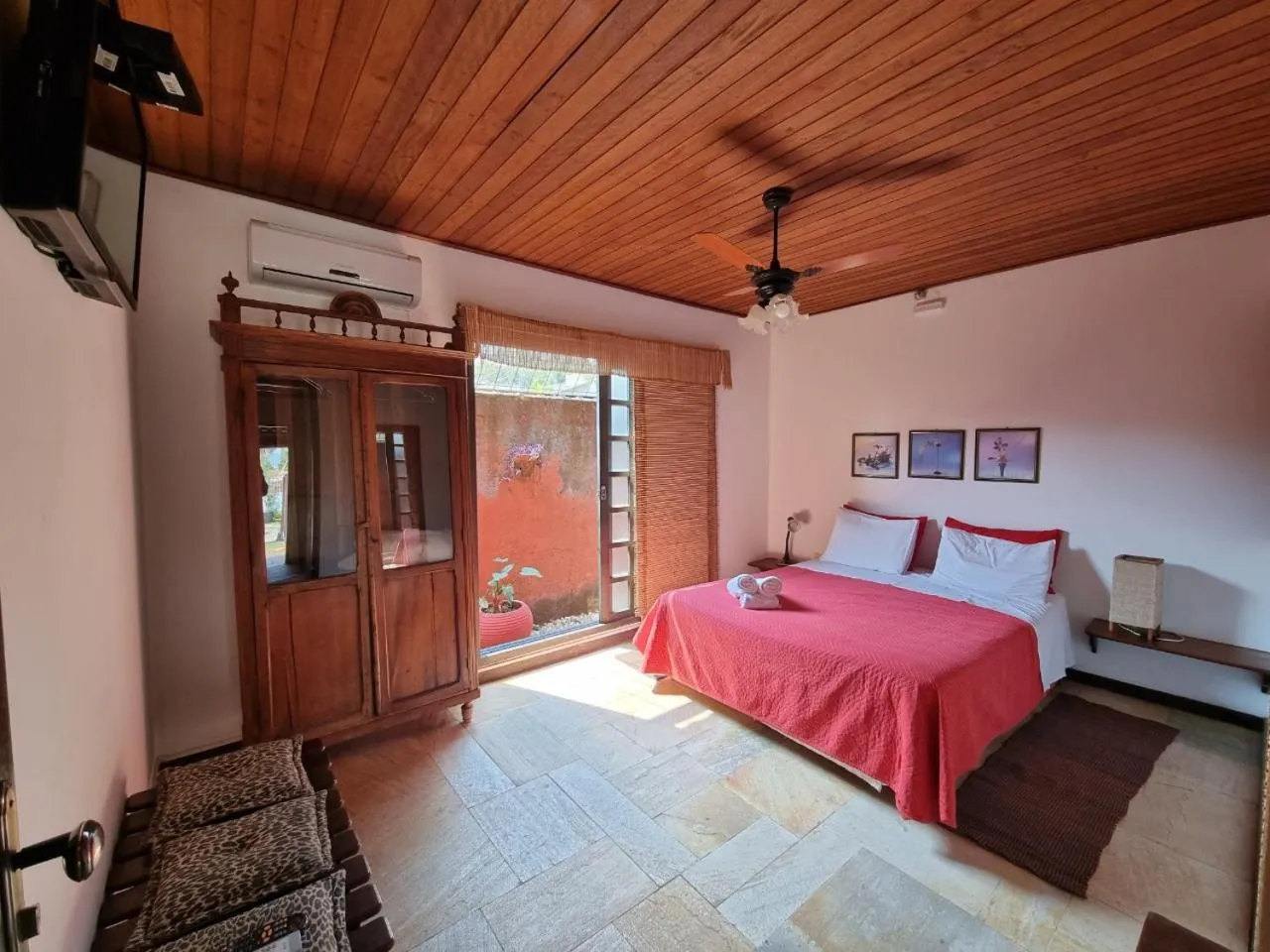 Photo of the whole room in Pousada Ikabana