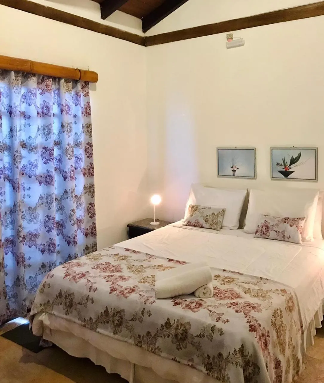 Bed in Pousada Ikabana