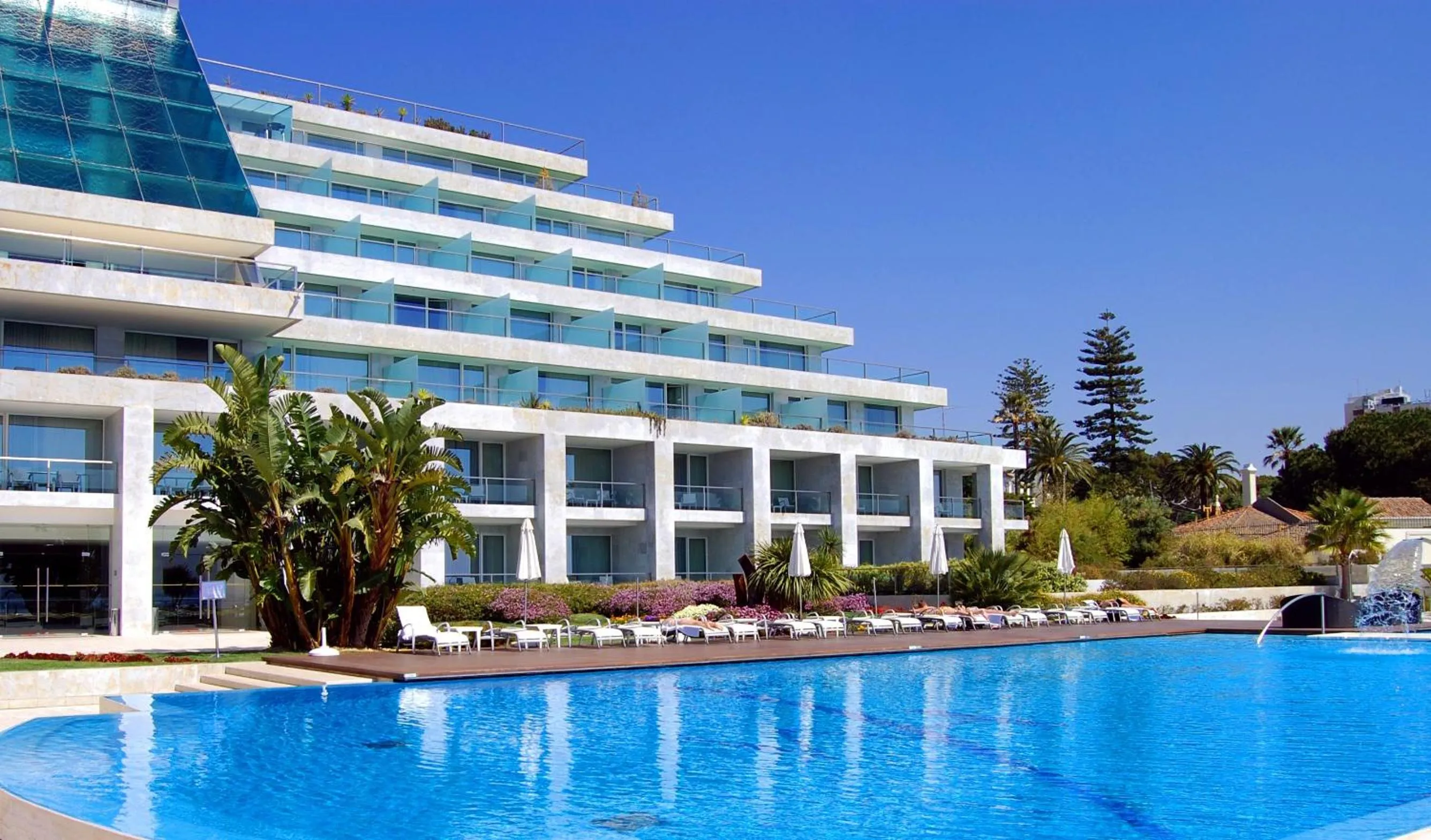 Facade/entrance in Hotel Cascais Miragem Health & Spa
