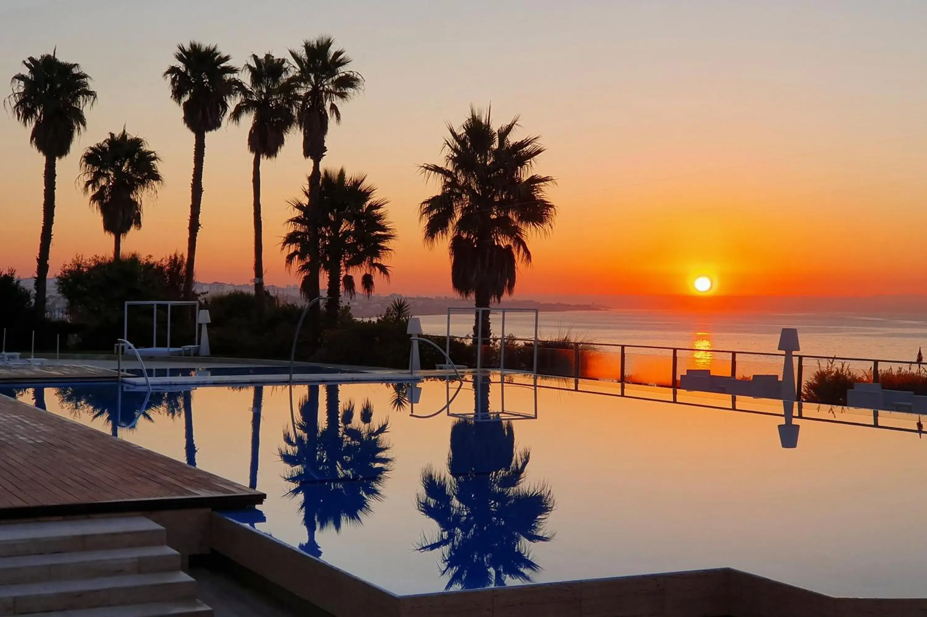 Swimming pool in Hotel Cascais Miragem Health & Spa Swimming pool in Hotel Cascais Miragem Health & Spa