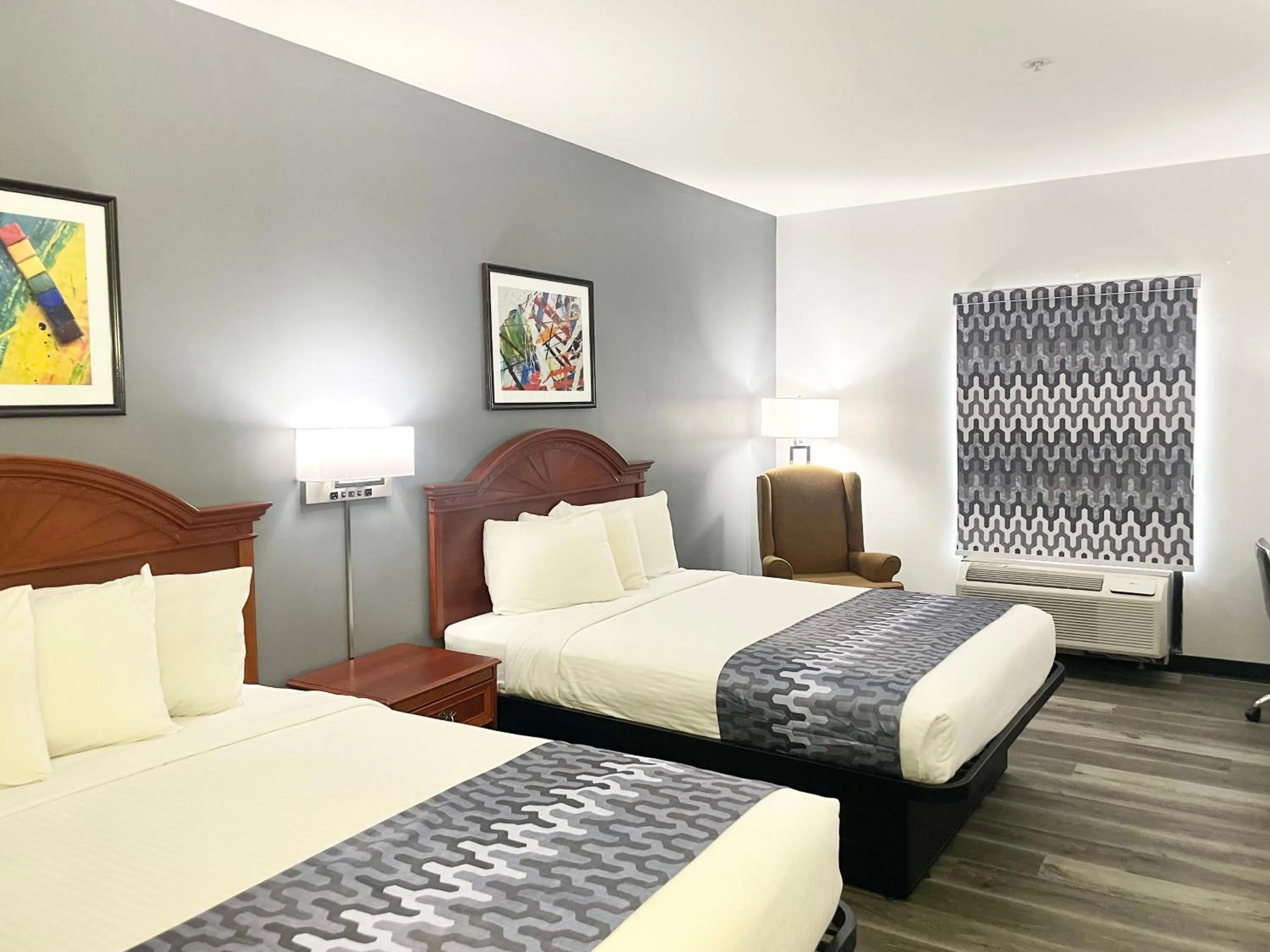 Bedroom, Bed in Grand Vista Hotel & Suites