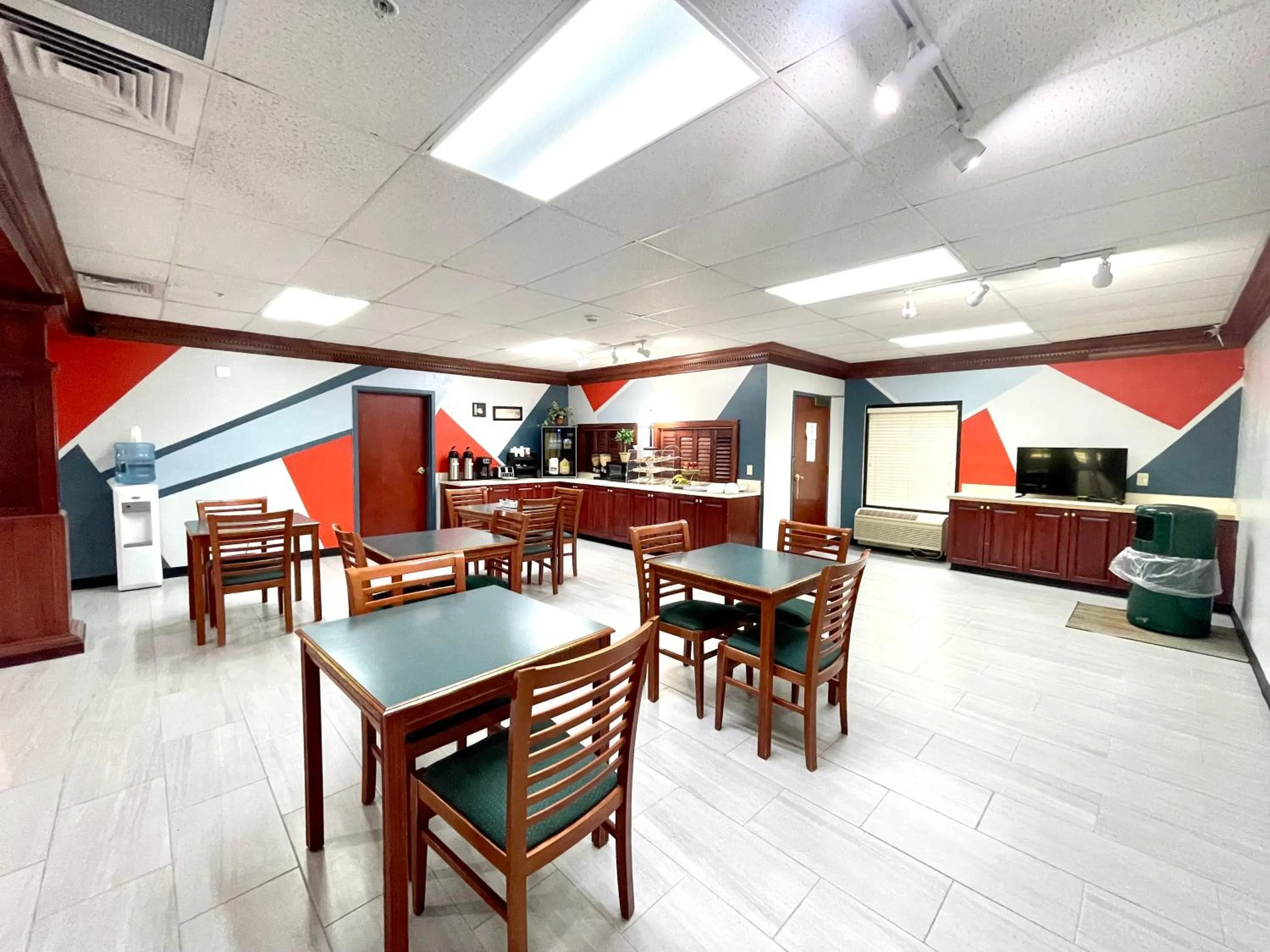 Breakfast in Grand Vista Hotel & Suites