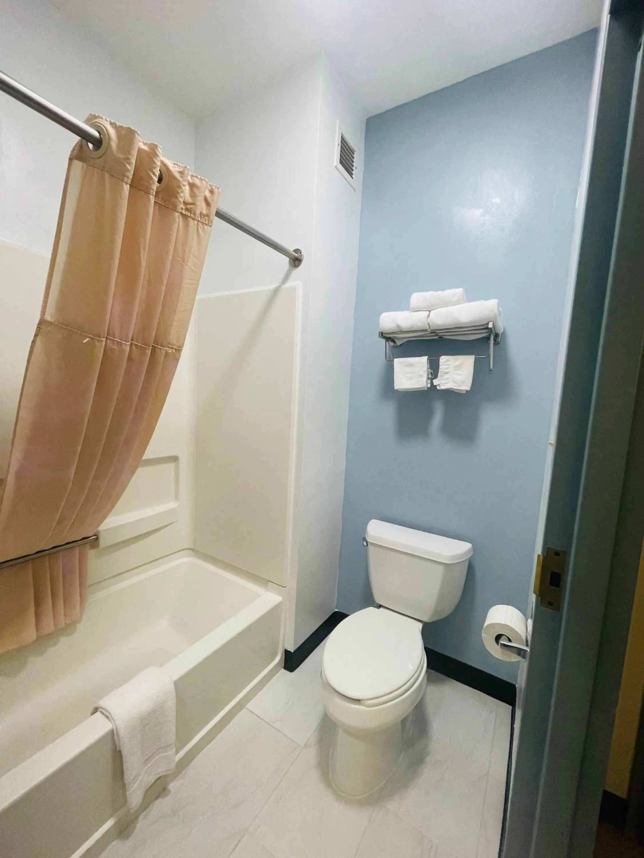 Bathroom in Grand Vista Hotel & Suites