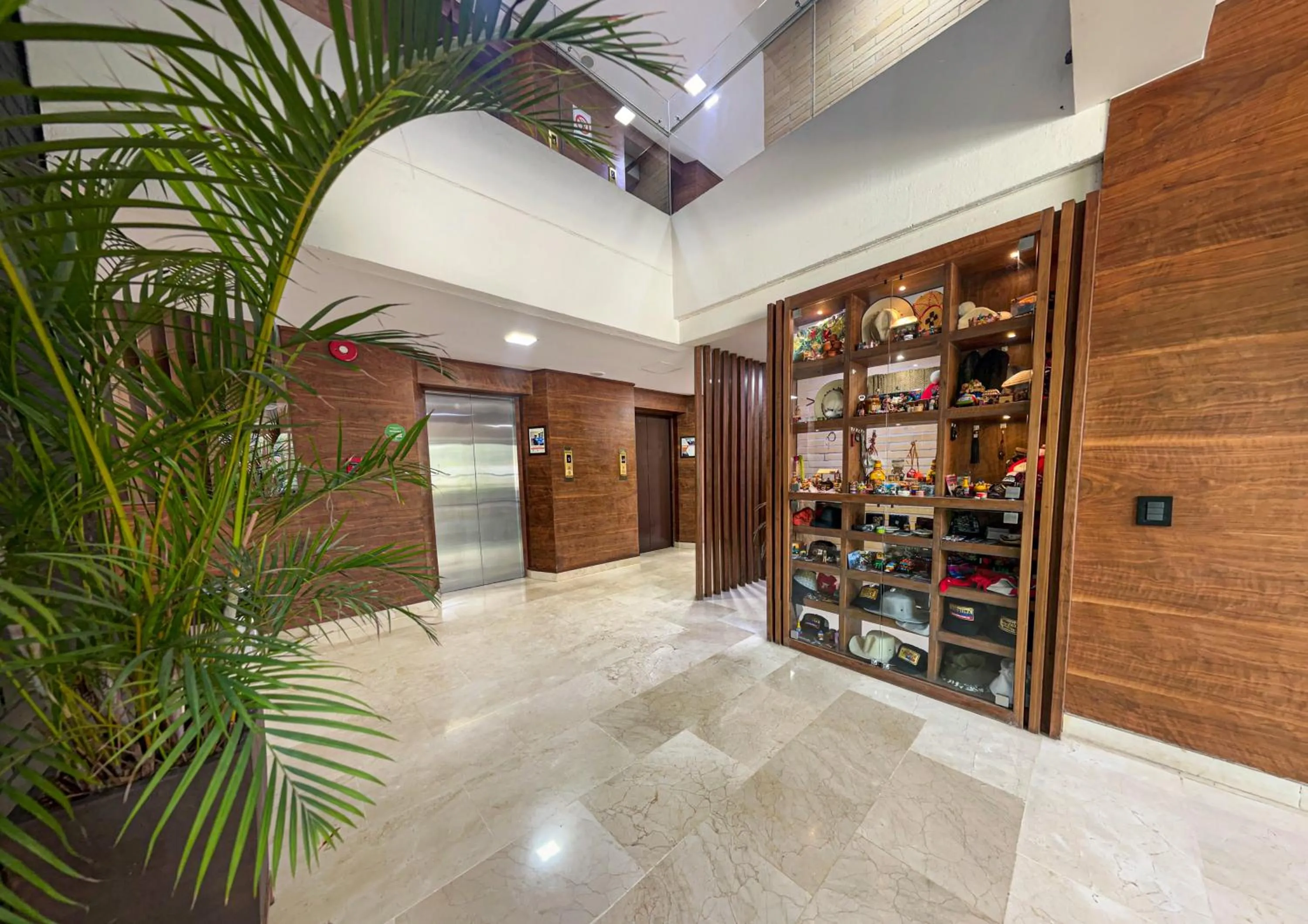 elevator in Cafe Hotel Medellín