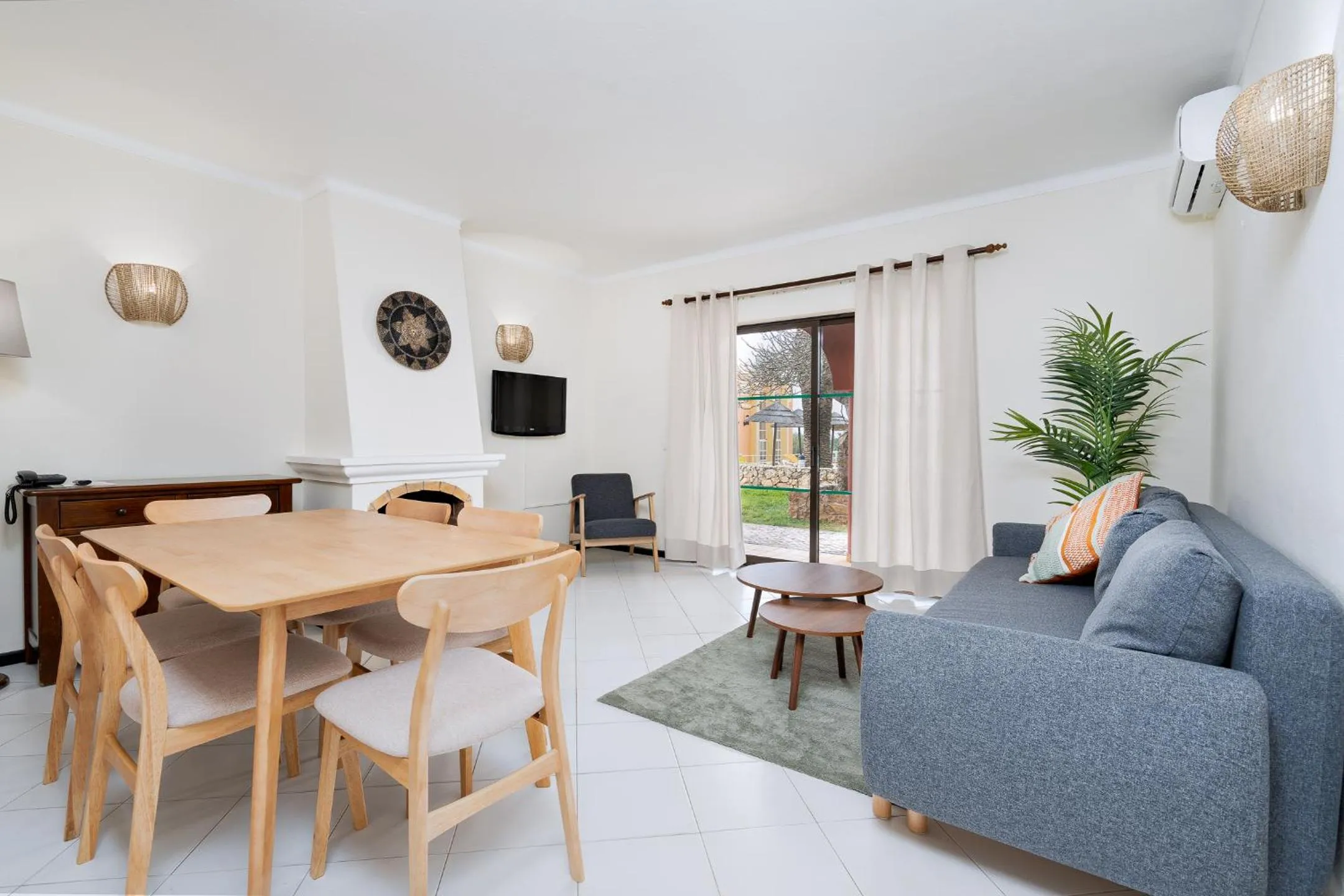 Living room in Colina Village