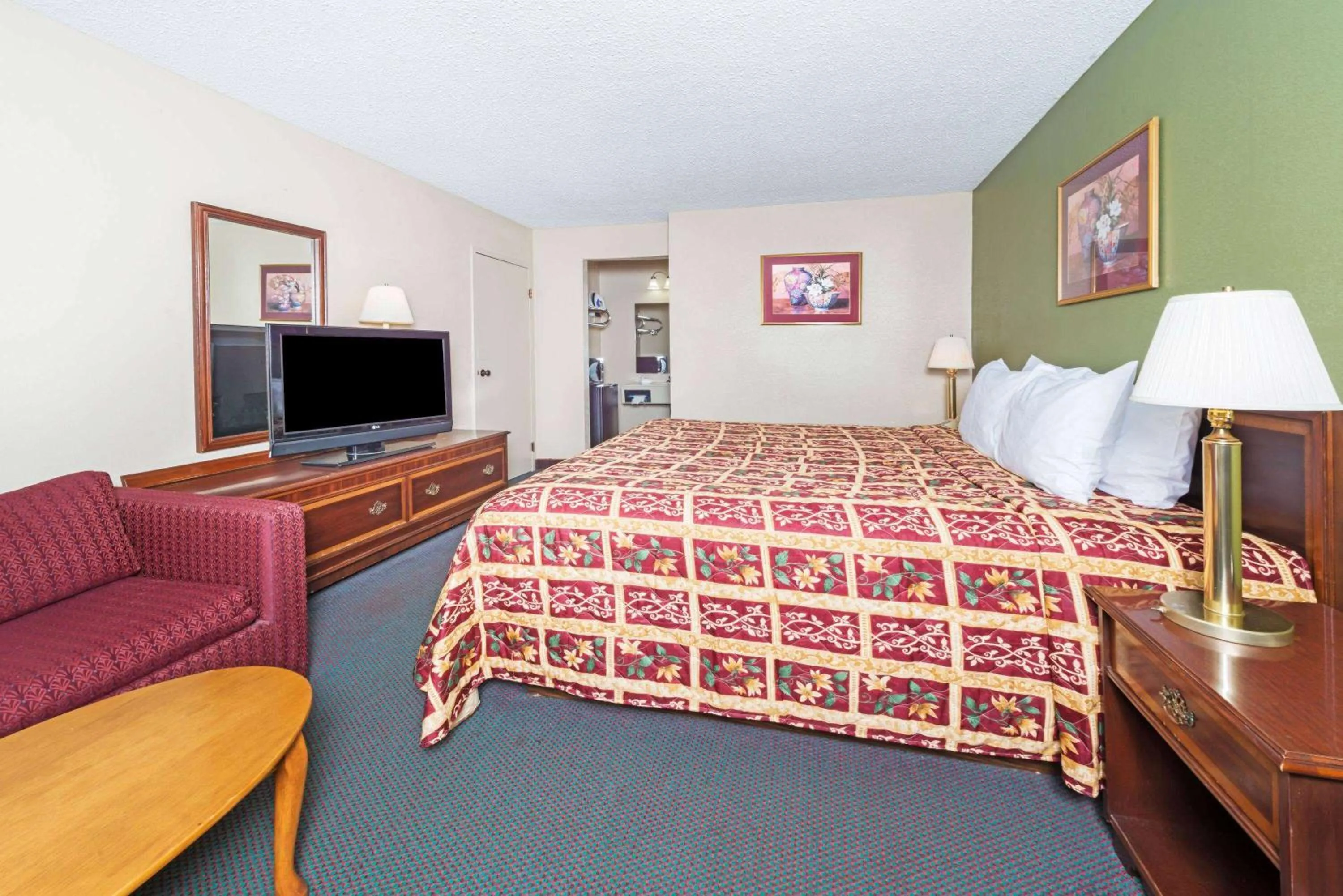 Photo of the whole room in Days Inn by Wyndham New Market I-81