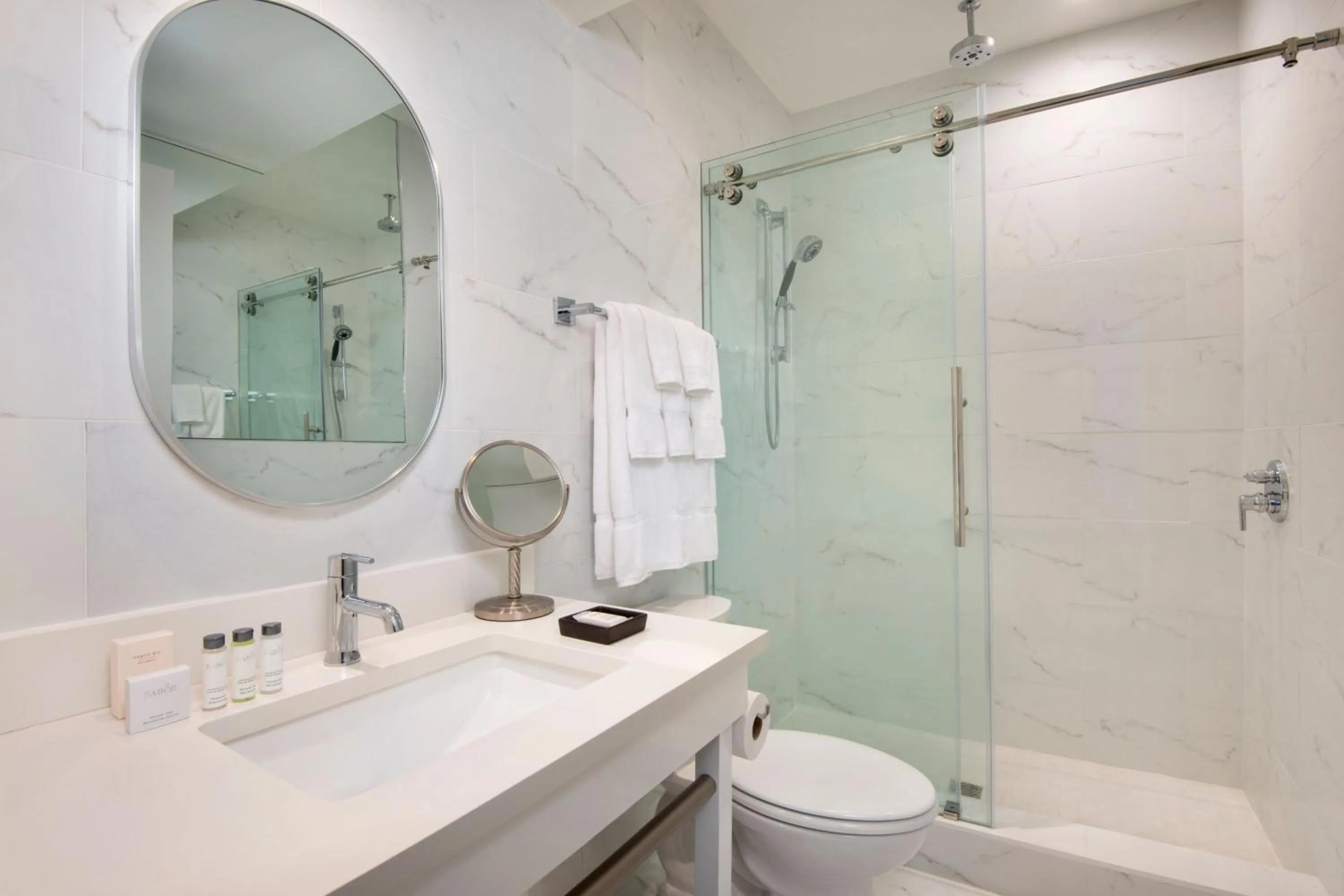 Bathroom in Grand Galvez Resort, Autograph Collection