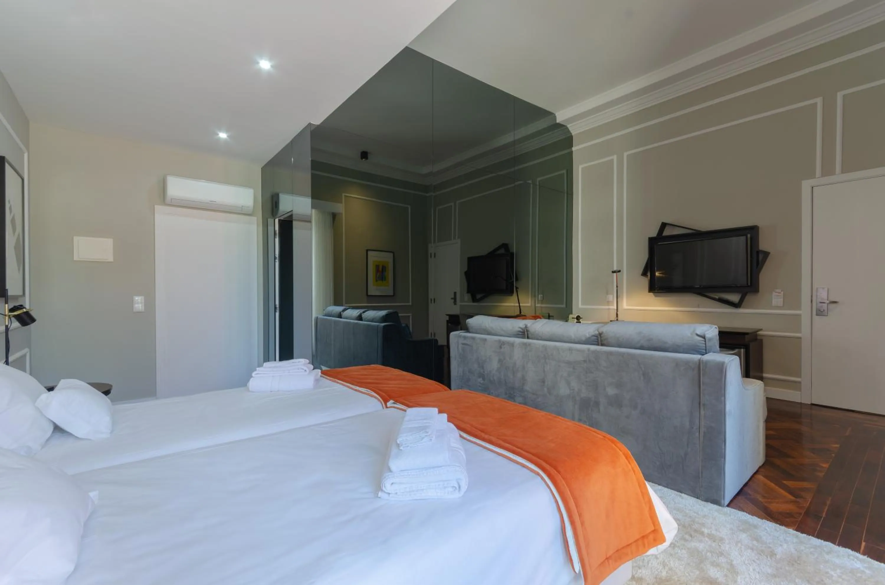 Bed in Le Jardin Lisbon