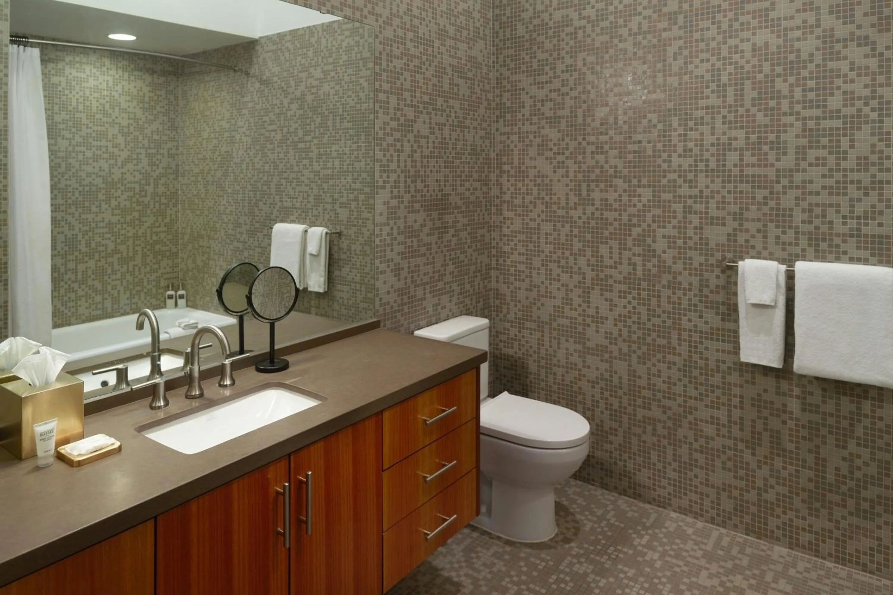 Bathroom in The Tremont House, Galveston, a Tribute Portfolio Hotel