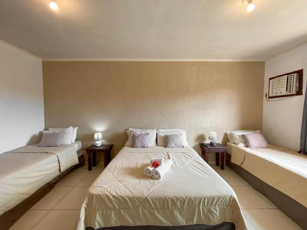 Photo of the whole room, Bed in Pousada Destino Búzios