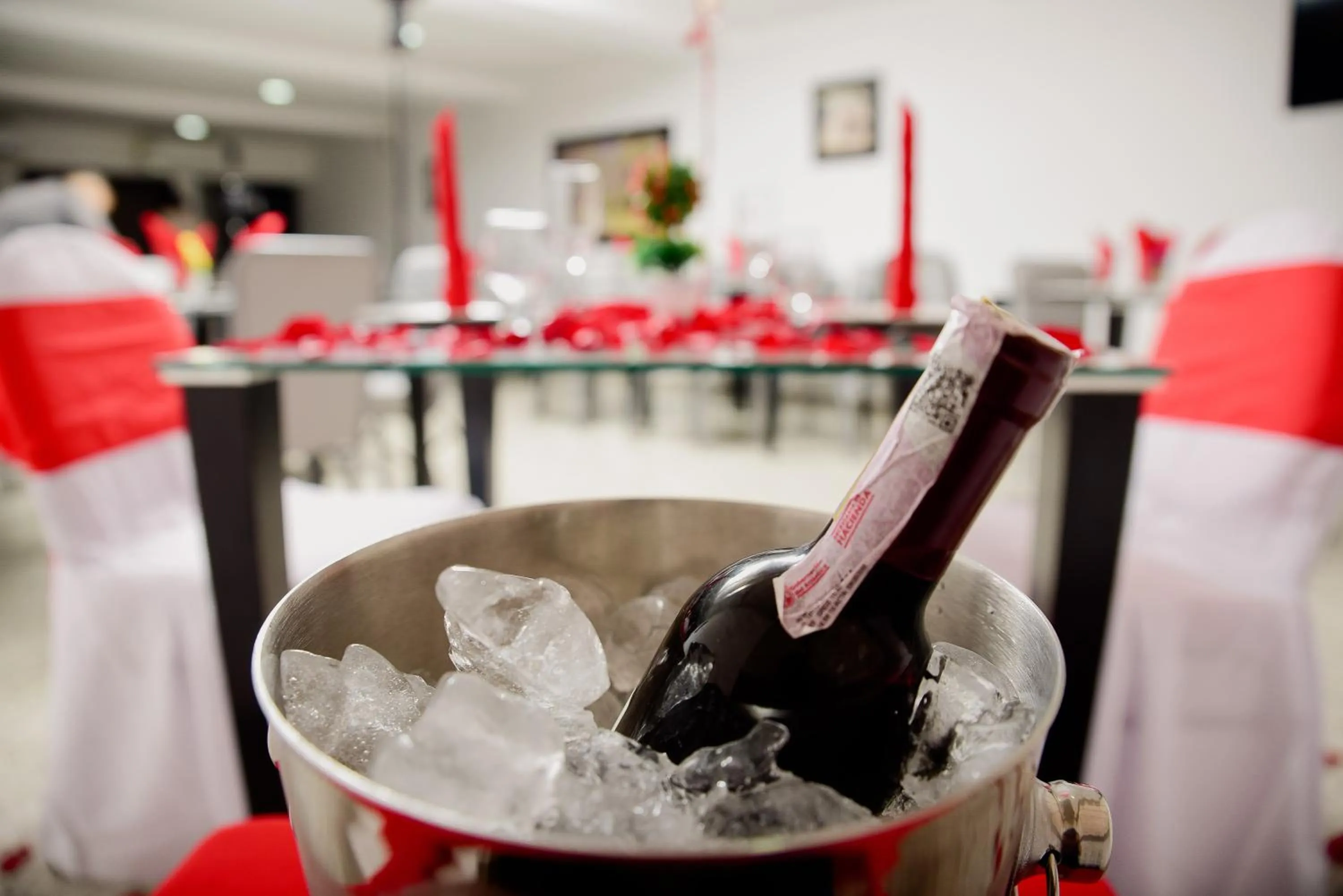 Restaurant/places to eat in Hotel Arawak Upar