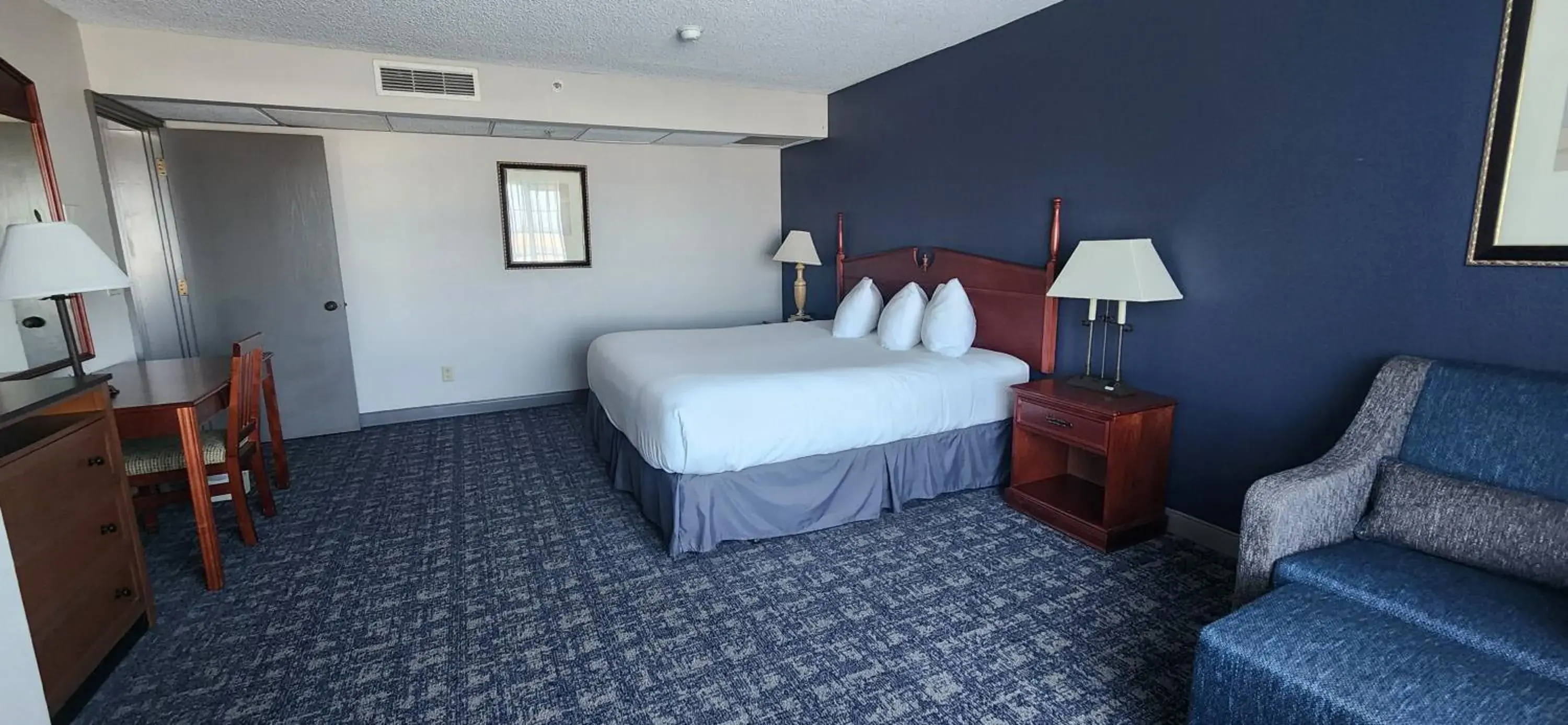 Executive Suite in Red Lion Hotel Eureka Executive Suite in Red Lion Hotel Eureka