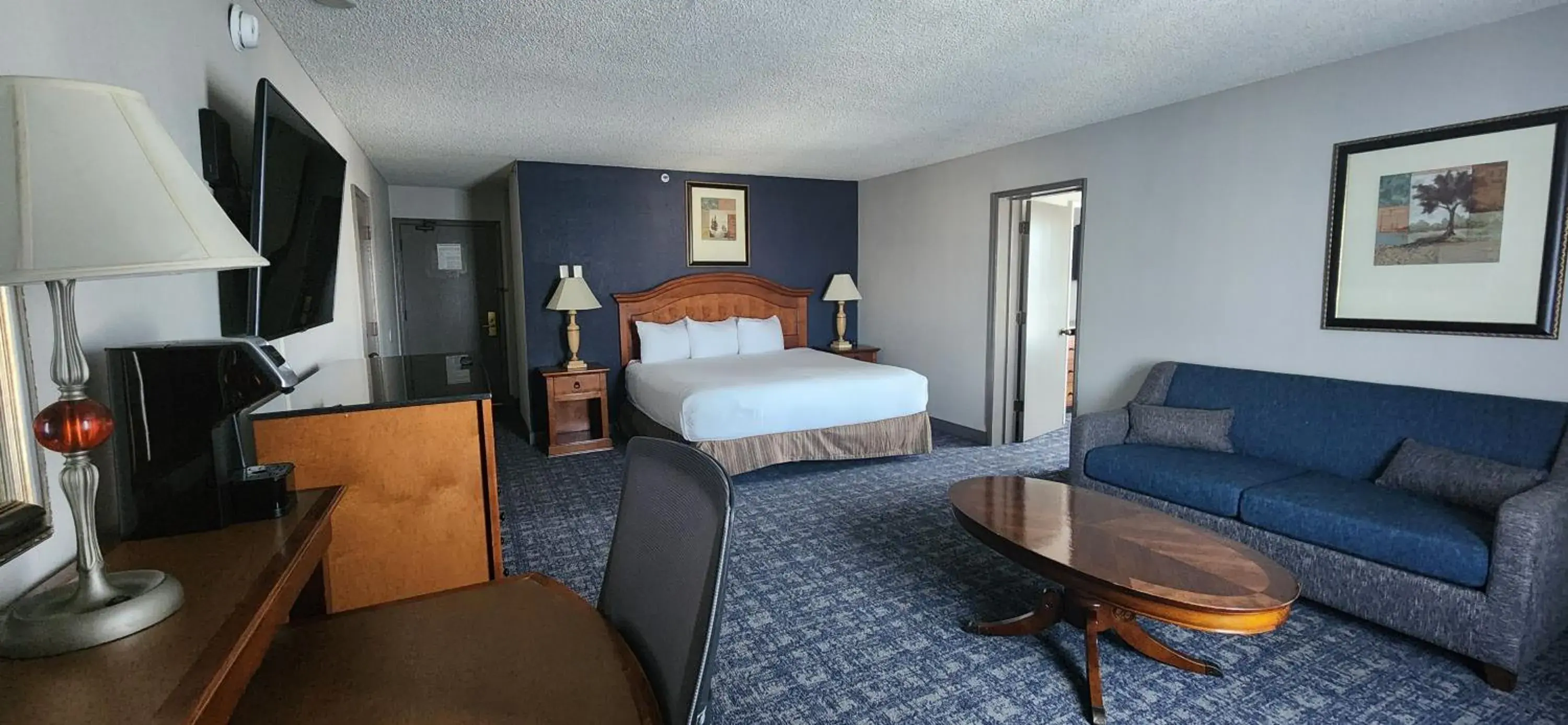 Bed in Red Lion Hotel Eureka Bed in Red Lion Hotel Eureka