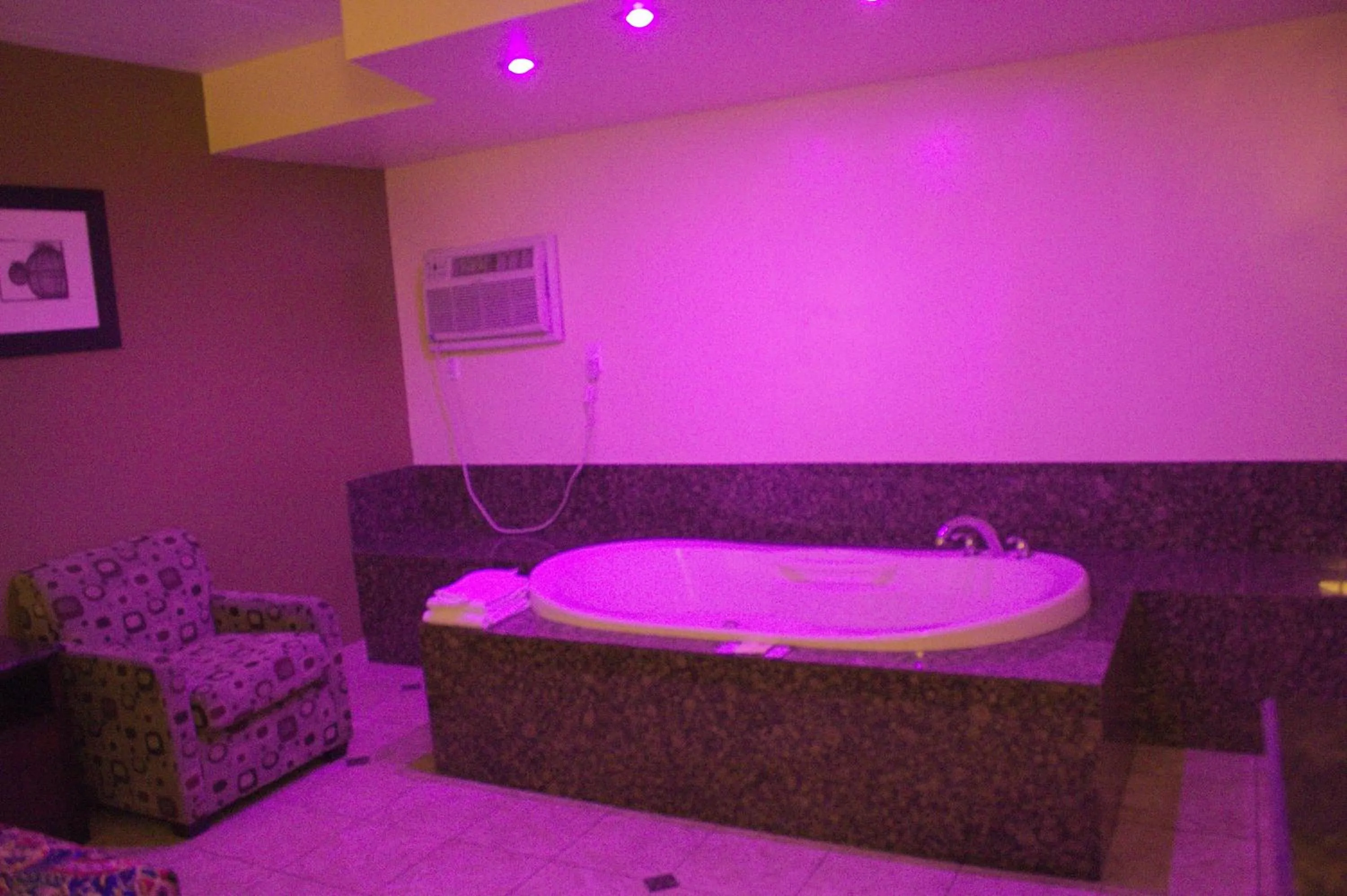 American Inn and Suites