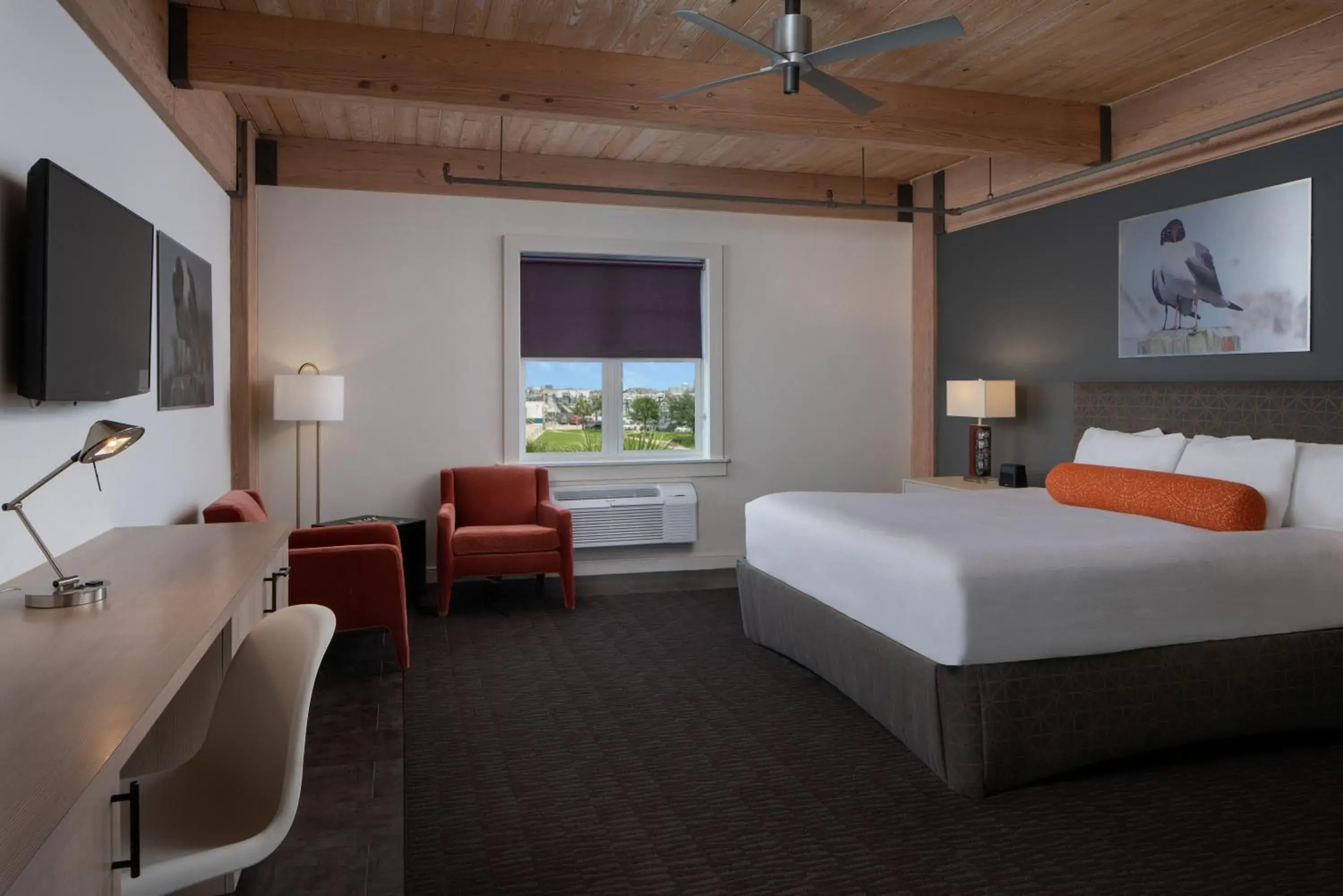 Bedroom, Bed in Harbor House Hotel and Marina at Pier 21 Bedroom, Bed in Harbor House Hotel and Marina at Pier 21