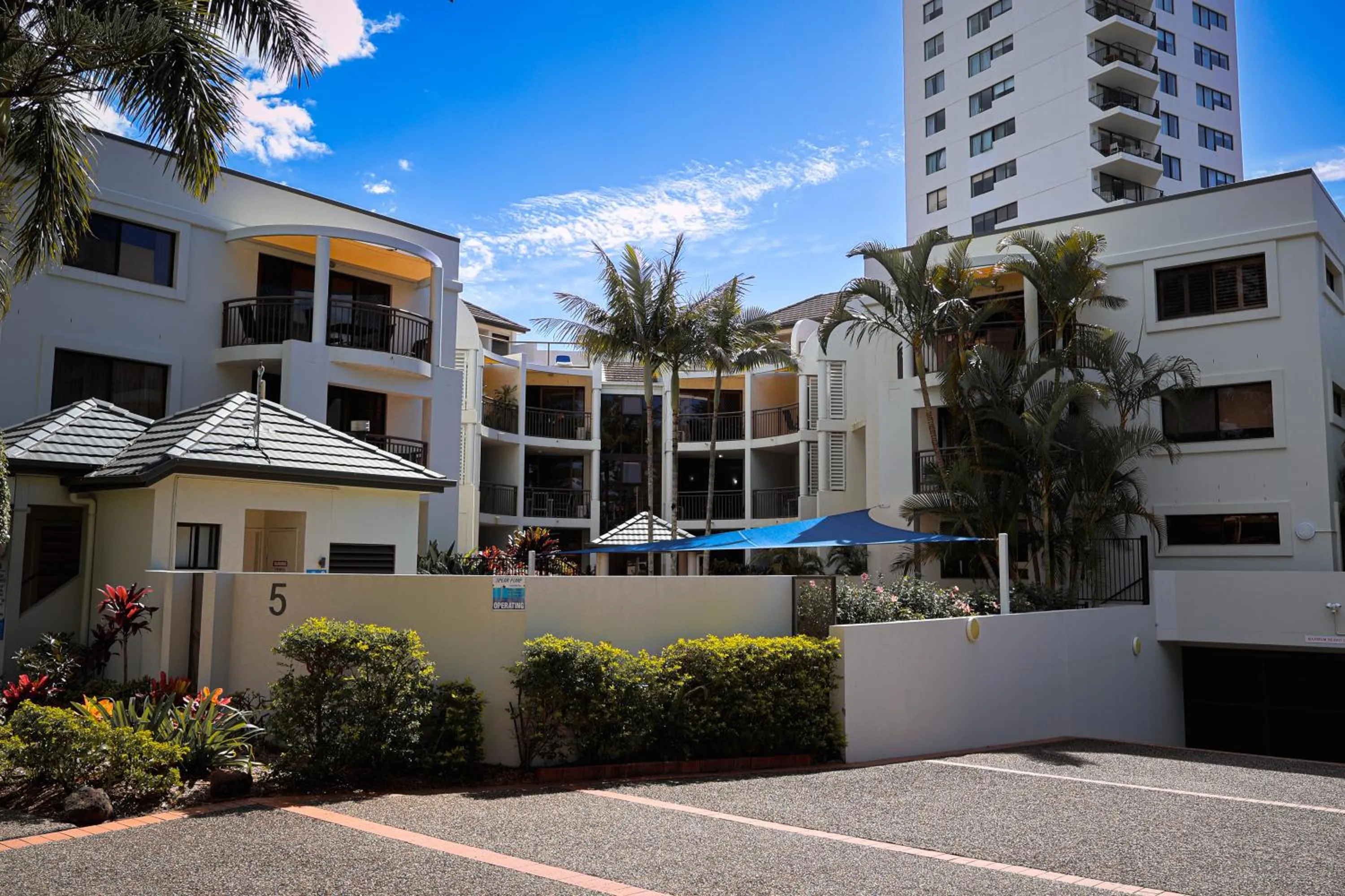Property building in Burleigh on the Beach