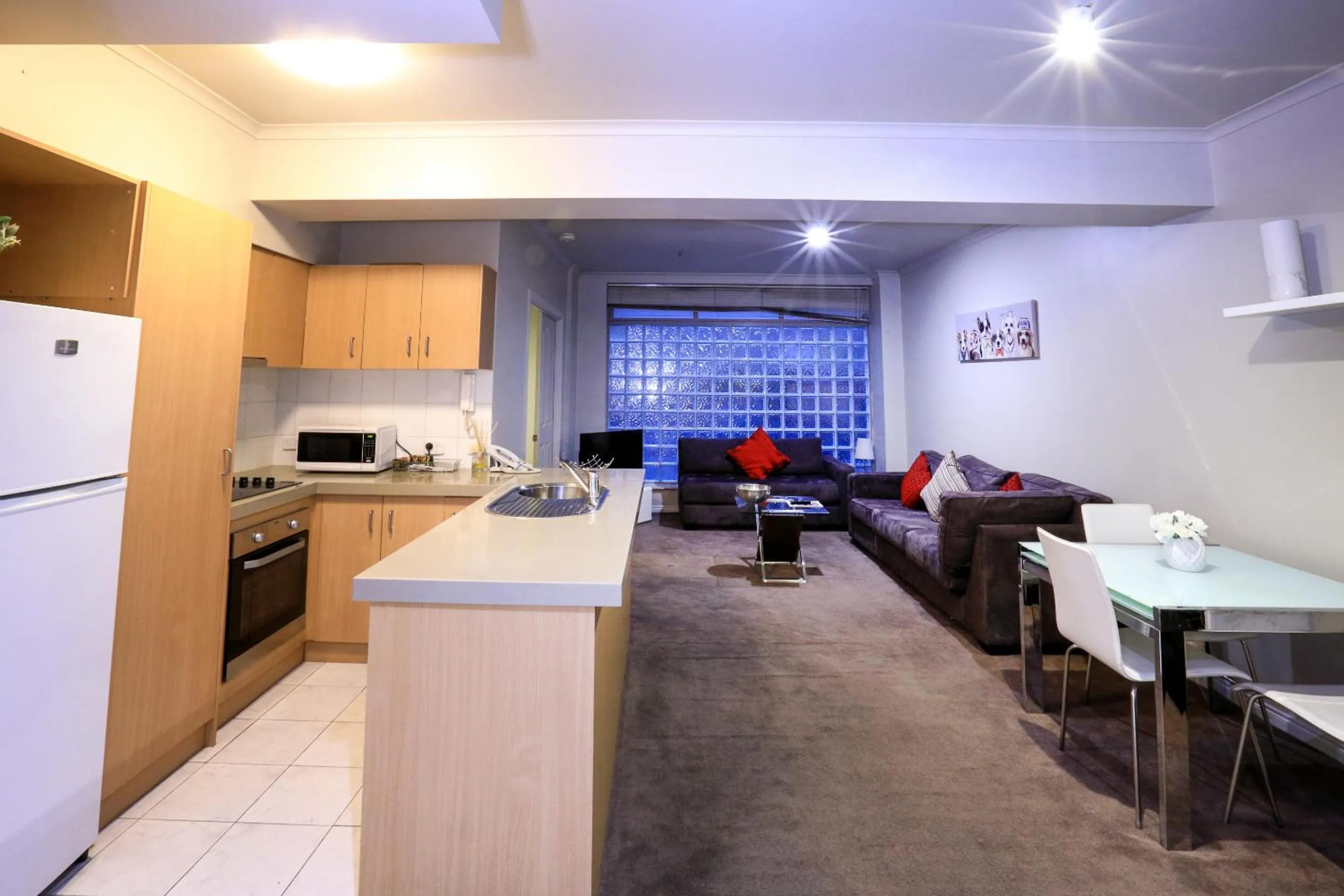 Kitchen or kitchenette in Flinders Landing Apartments