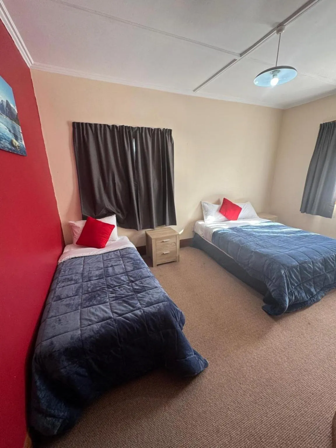 Bed in Champers Motor Inn