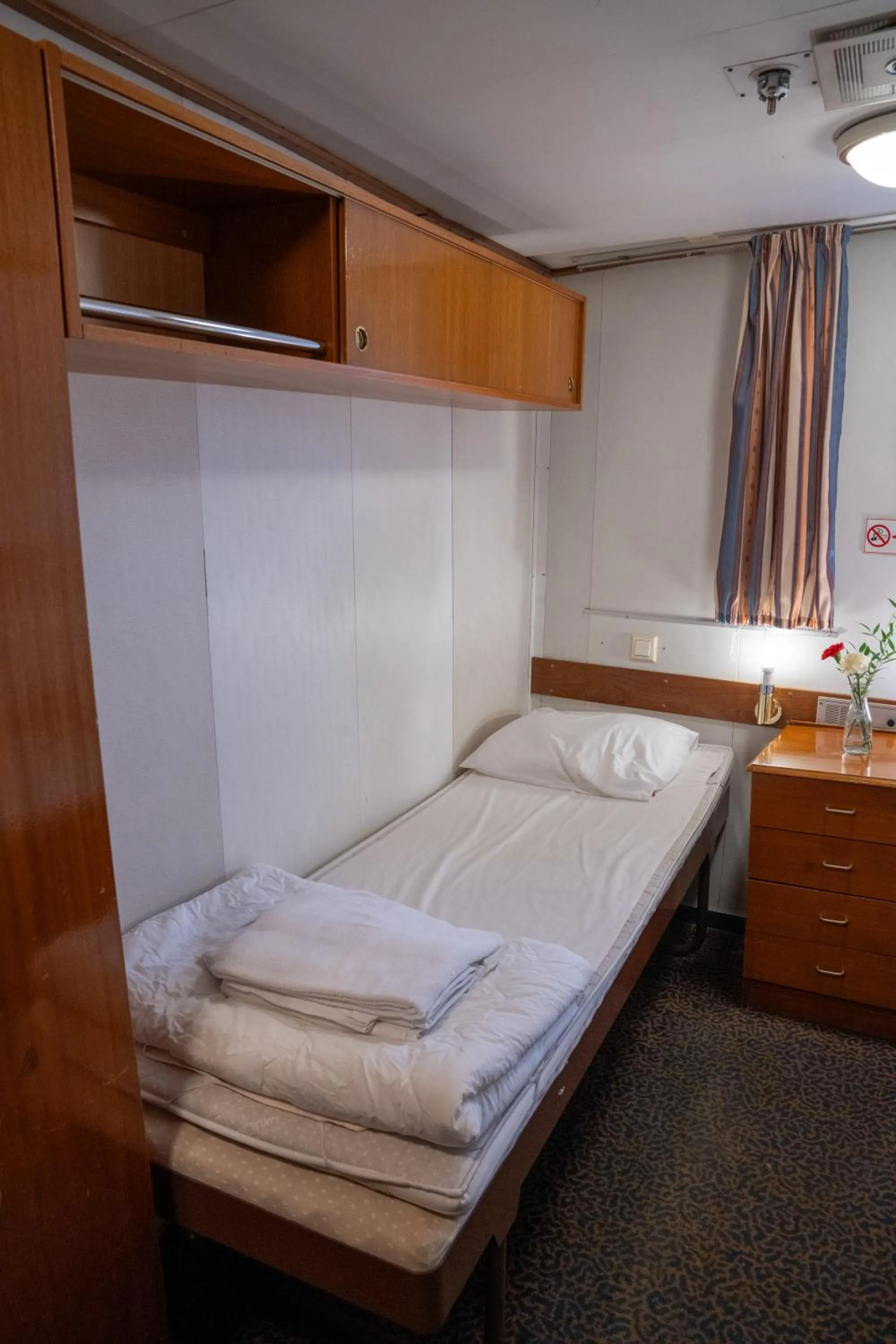 Photo of the whole room, Bed in Laivahostel S/S Bore