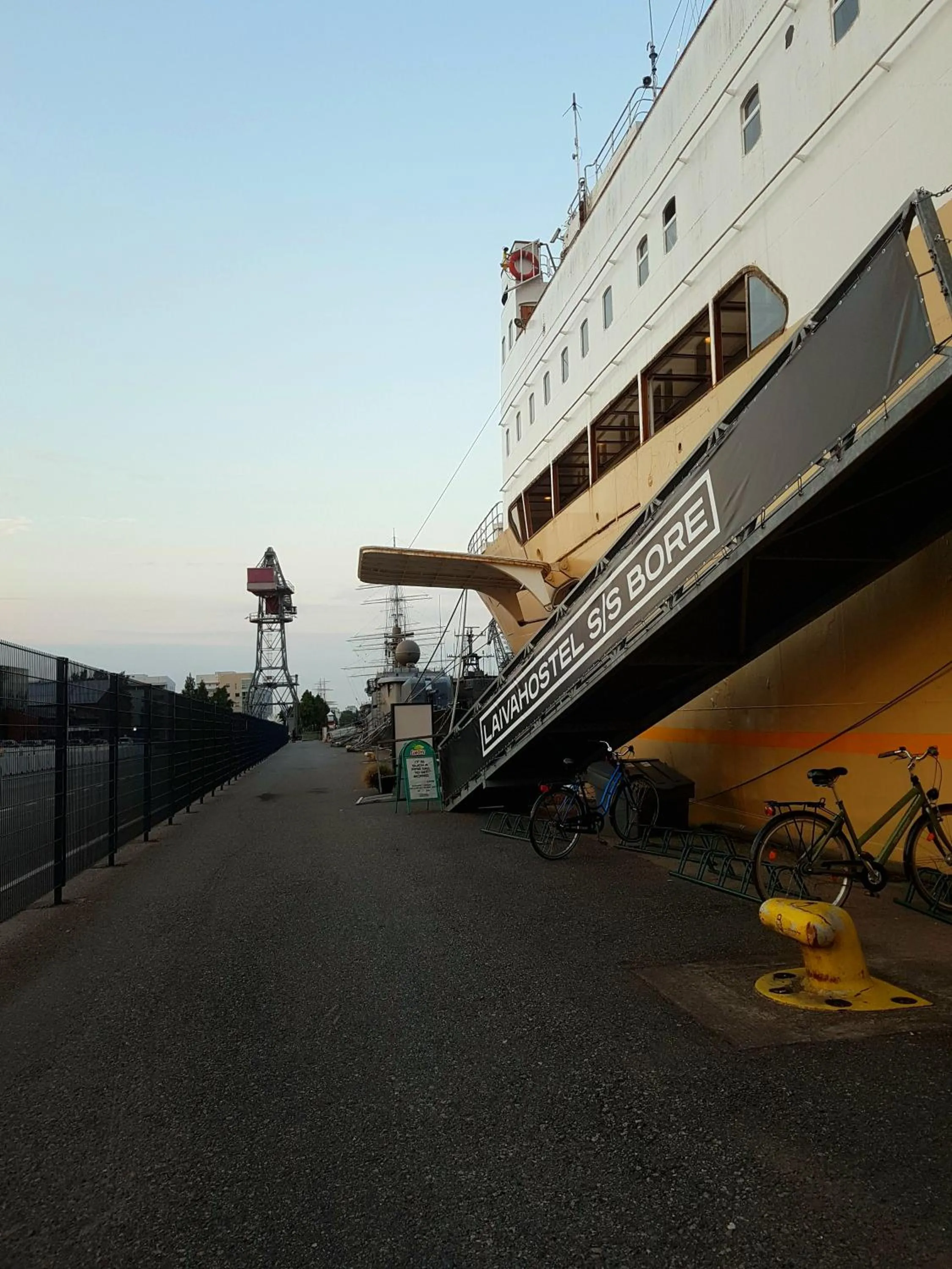 Facade/entrance in Laivahostel S/S Bore