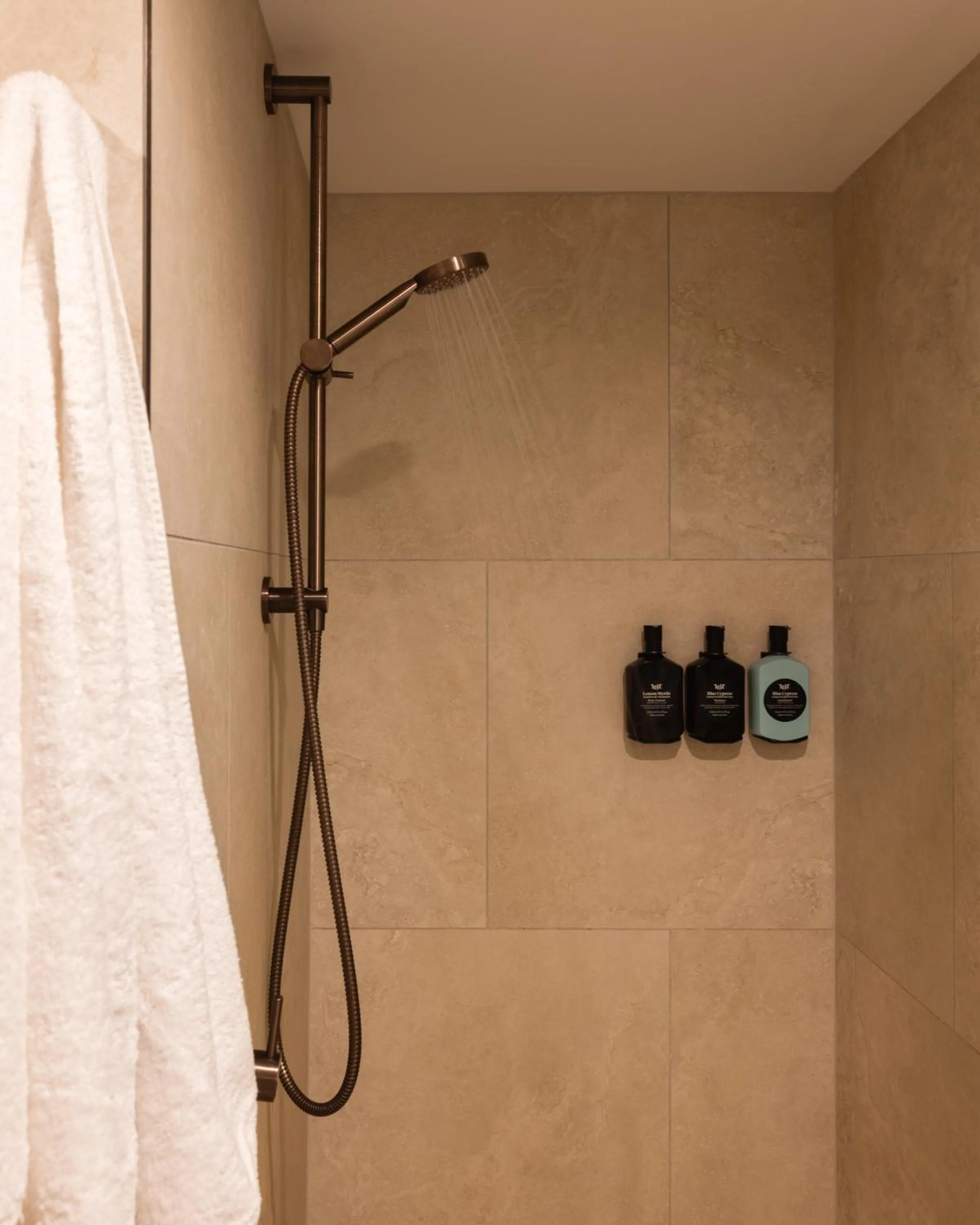 Shower in The Tamborine - Boutique Hotel