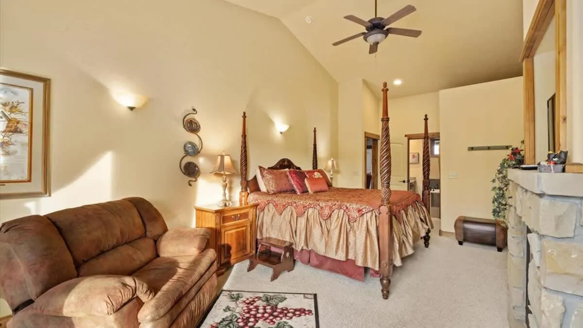 Bed in Rock Creek Jewel