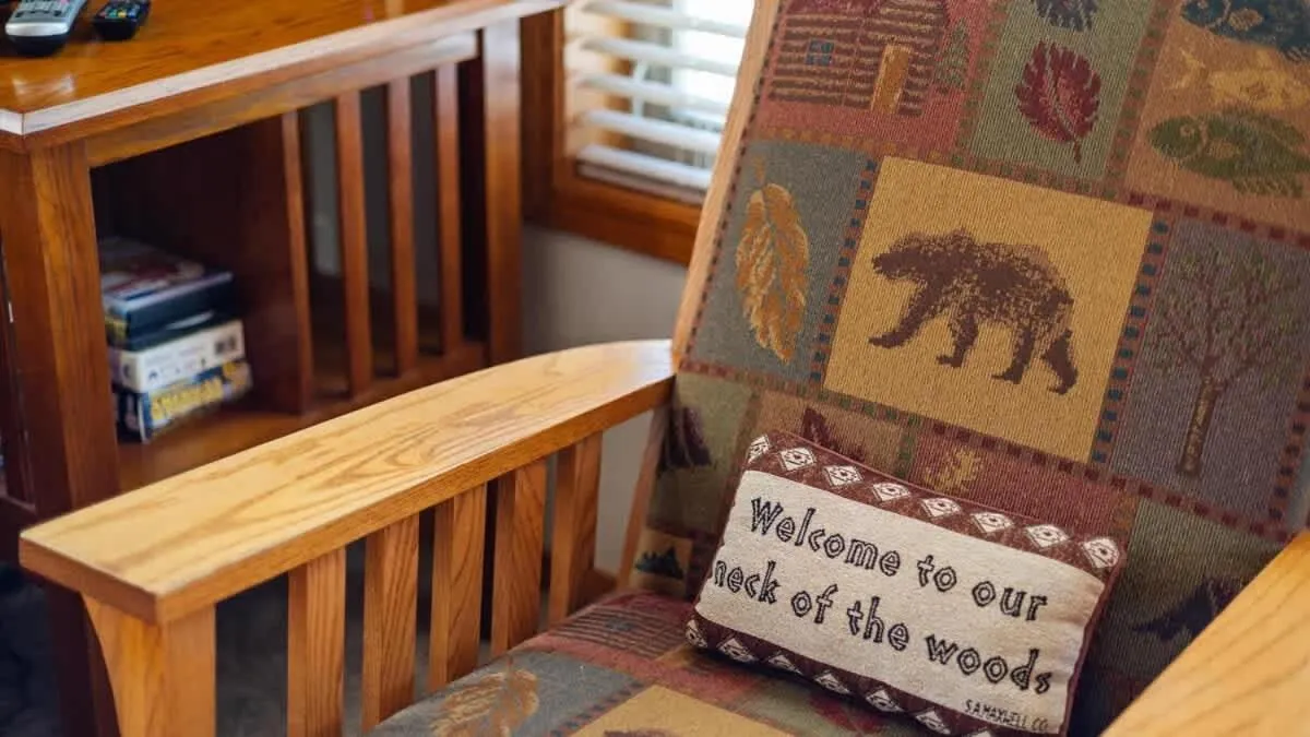 Mountain View Tee and Ski