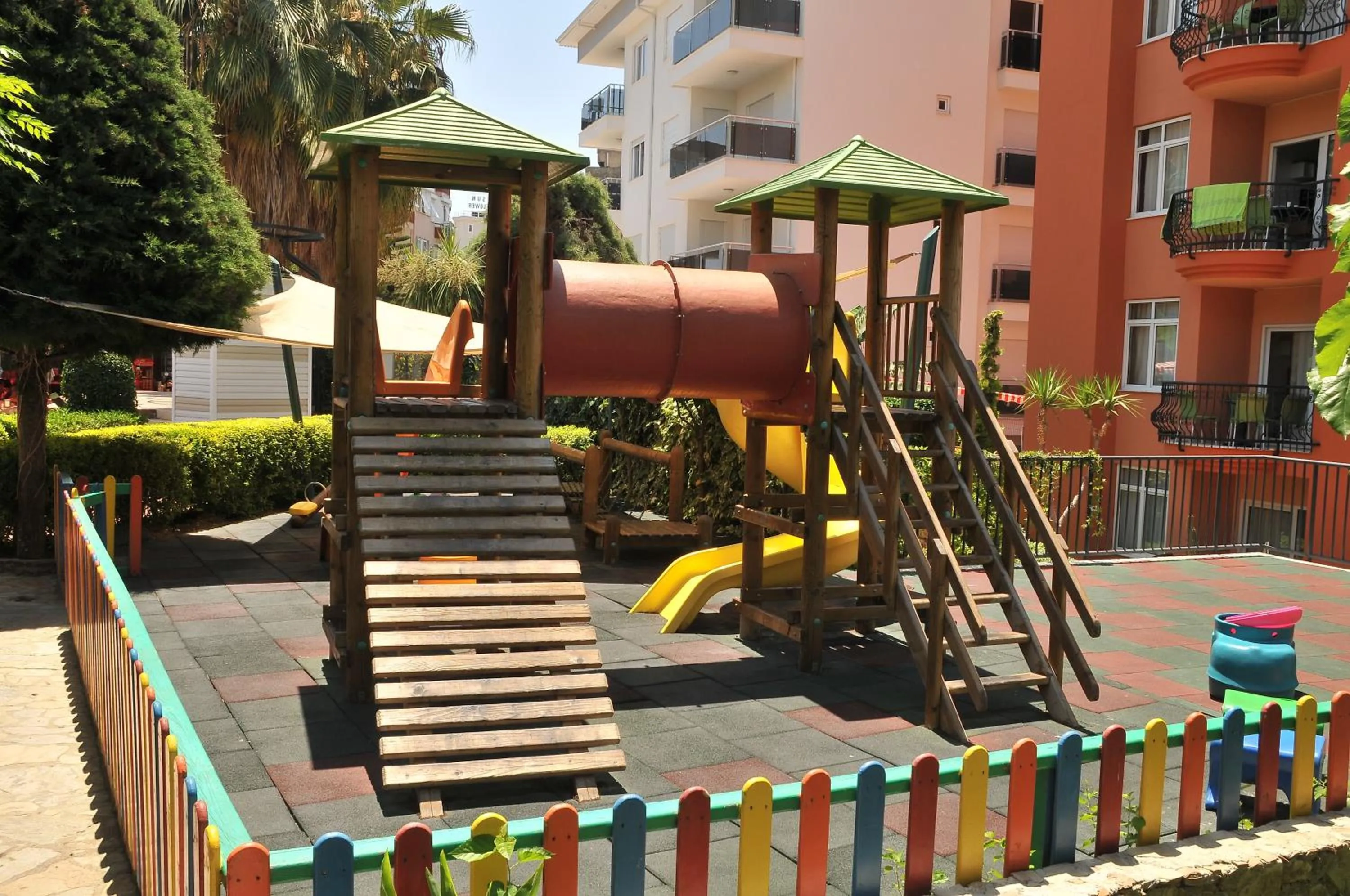 Children play ground in Sunpark Garden Hotel