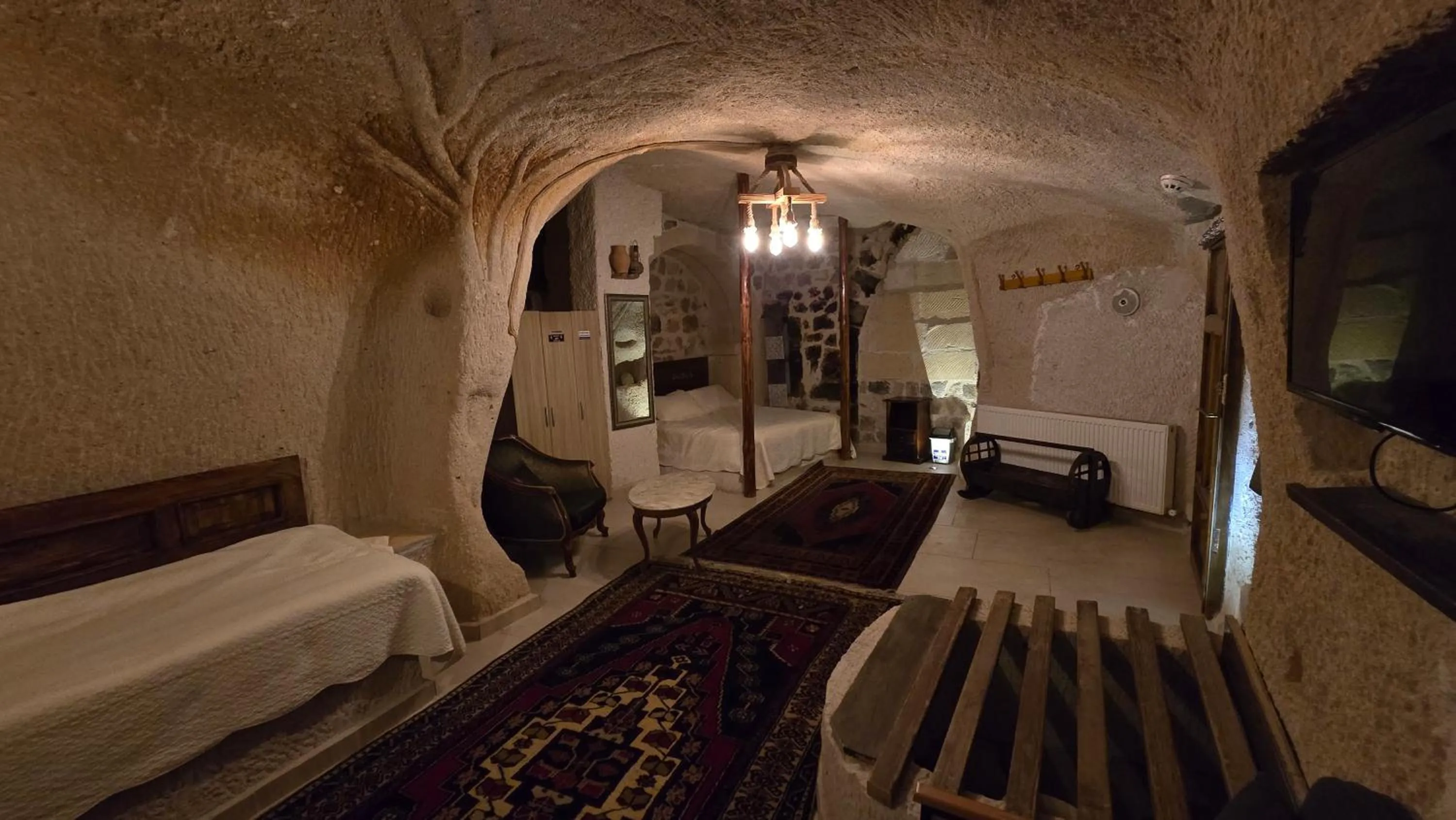 Photo of the whole room in Uchisar Cave House