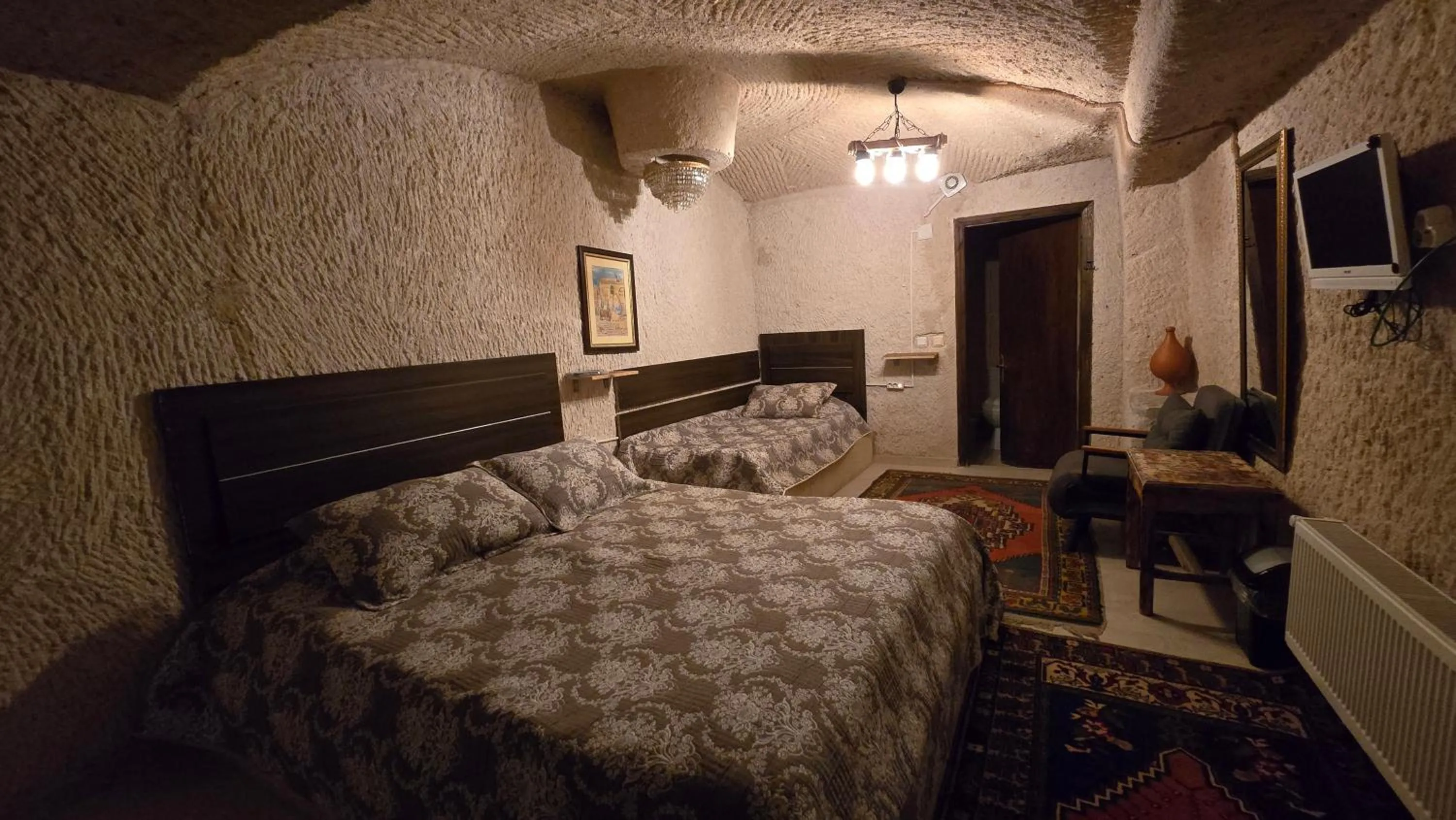 Photo of the whole room in Uchisar Cave House
