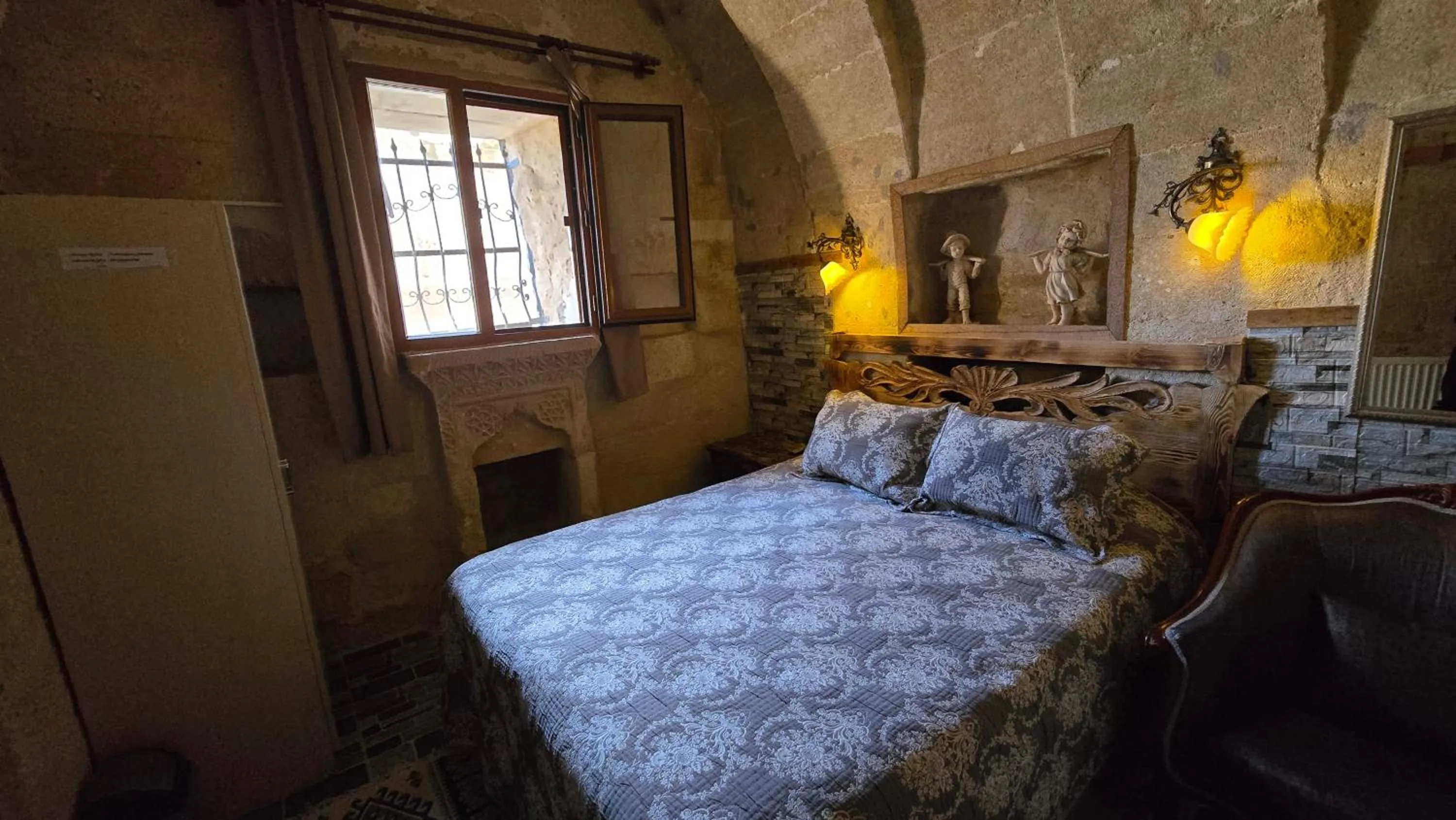 Bed in Uchisar Cave House