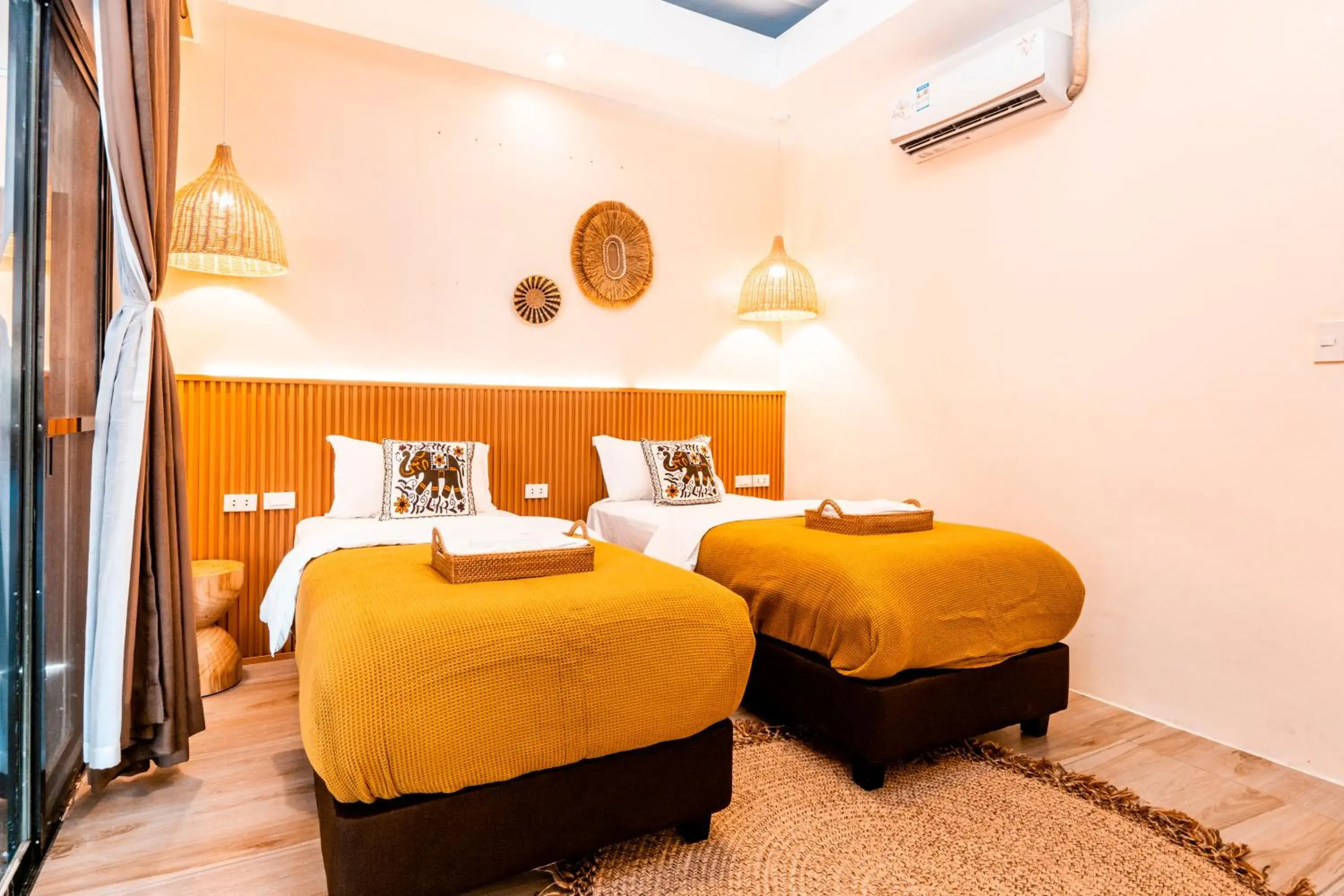 Bed in Molly Resorts Bed in Molly Resorts