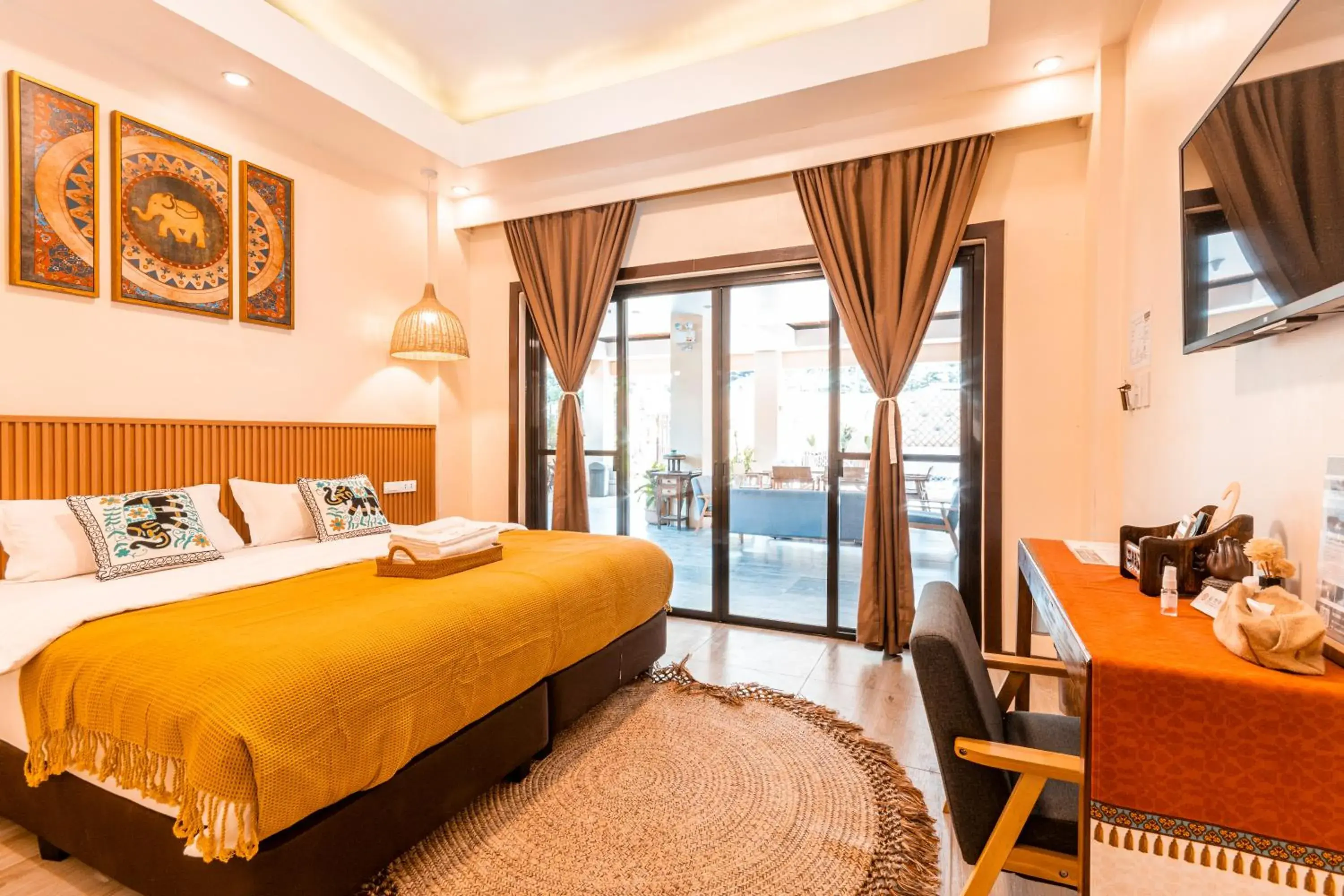 Bed in Molly Resorts Bed in Molly Resorts