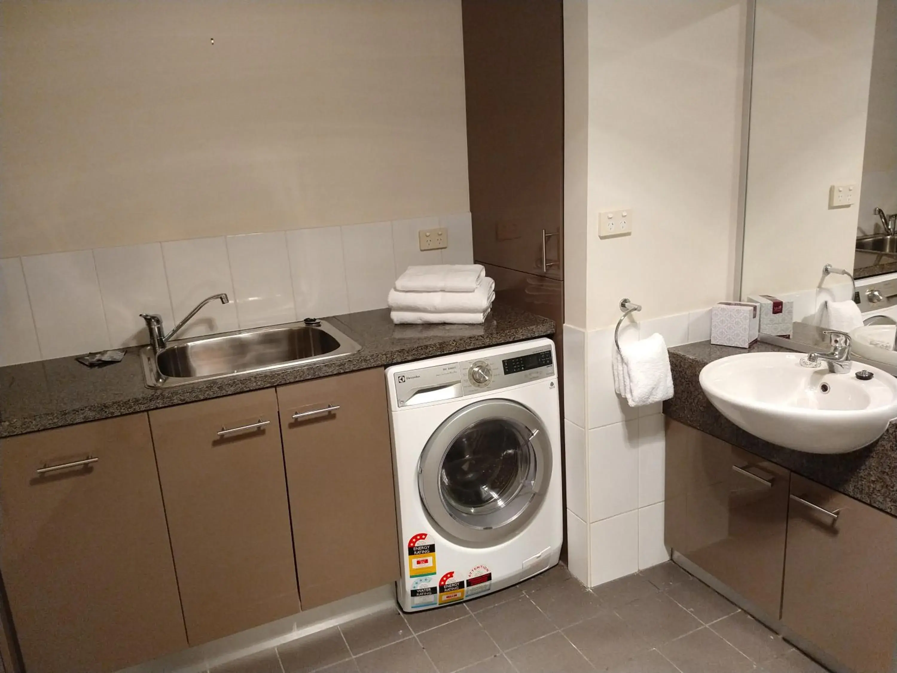 Sullivans Cove Apartments Sullivans Cove Apartments