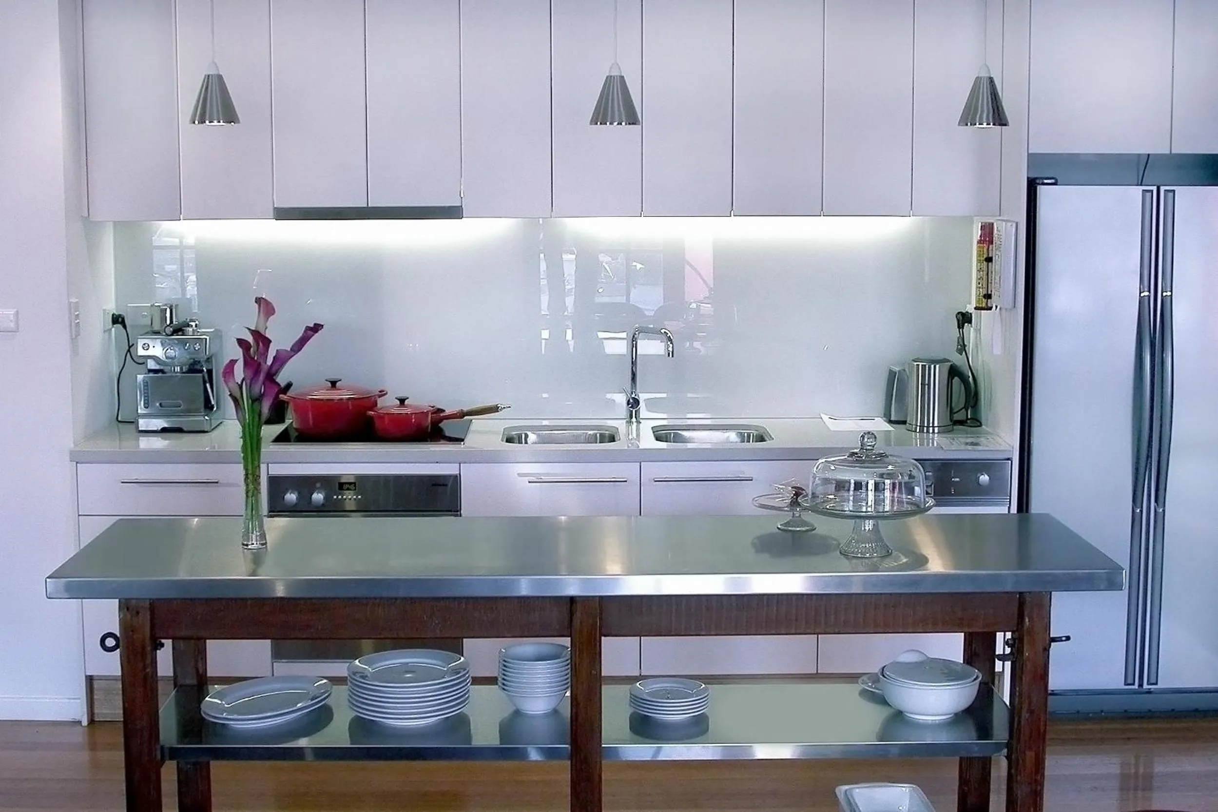 Kitchen or kitchenette in Sullivans Cove Apartments