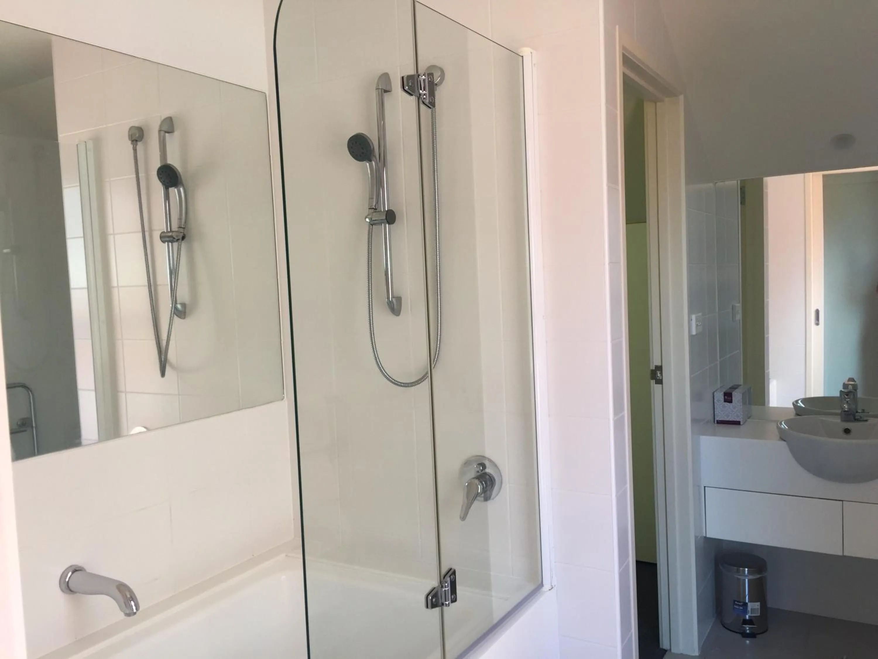 Sullivans Cove Apartments