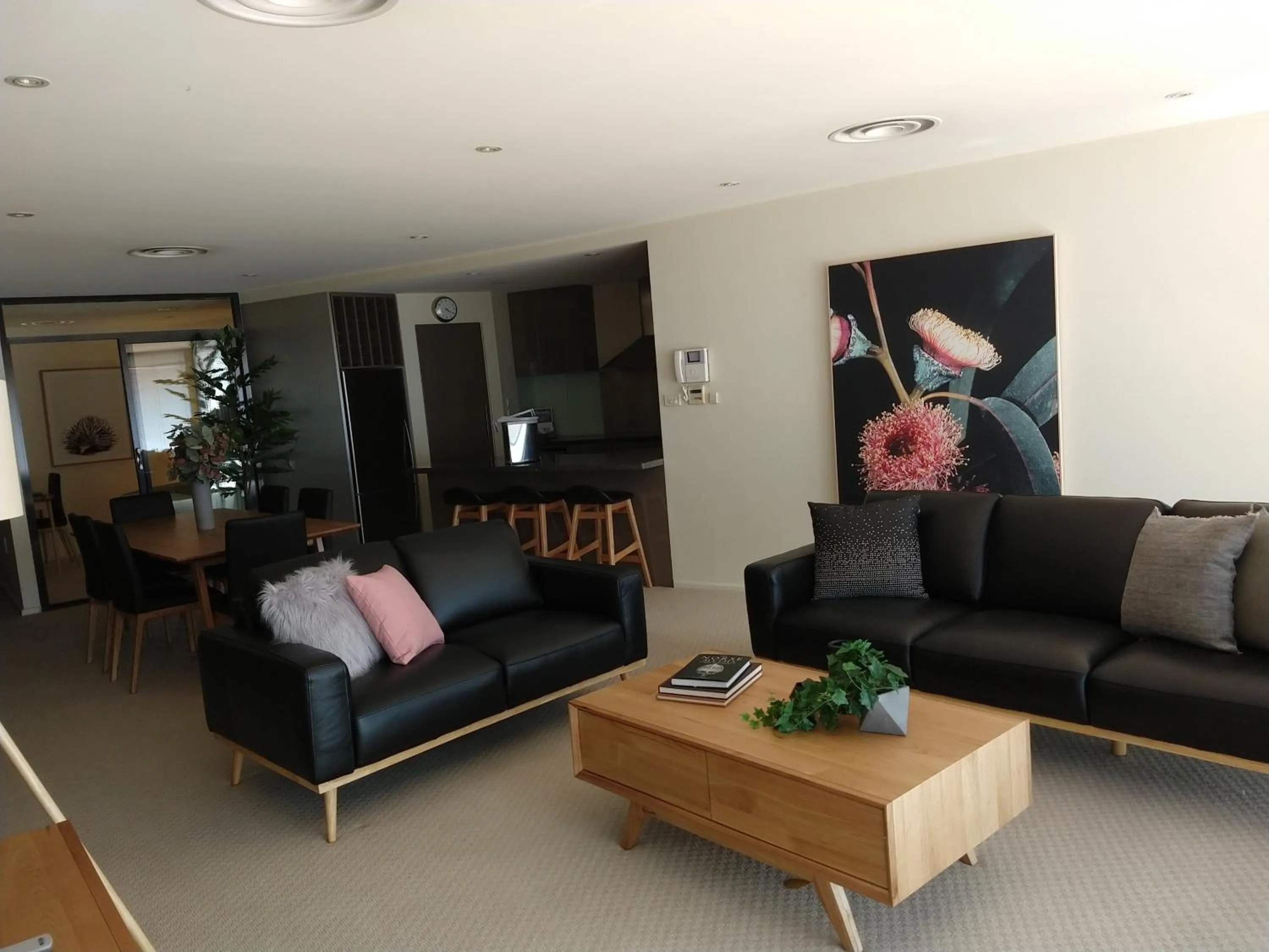 Sullivans Cove Apartments