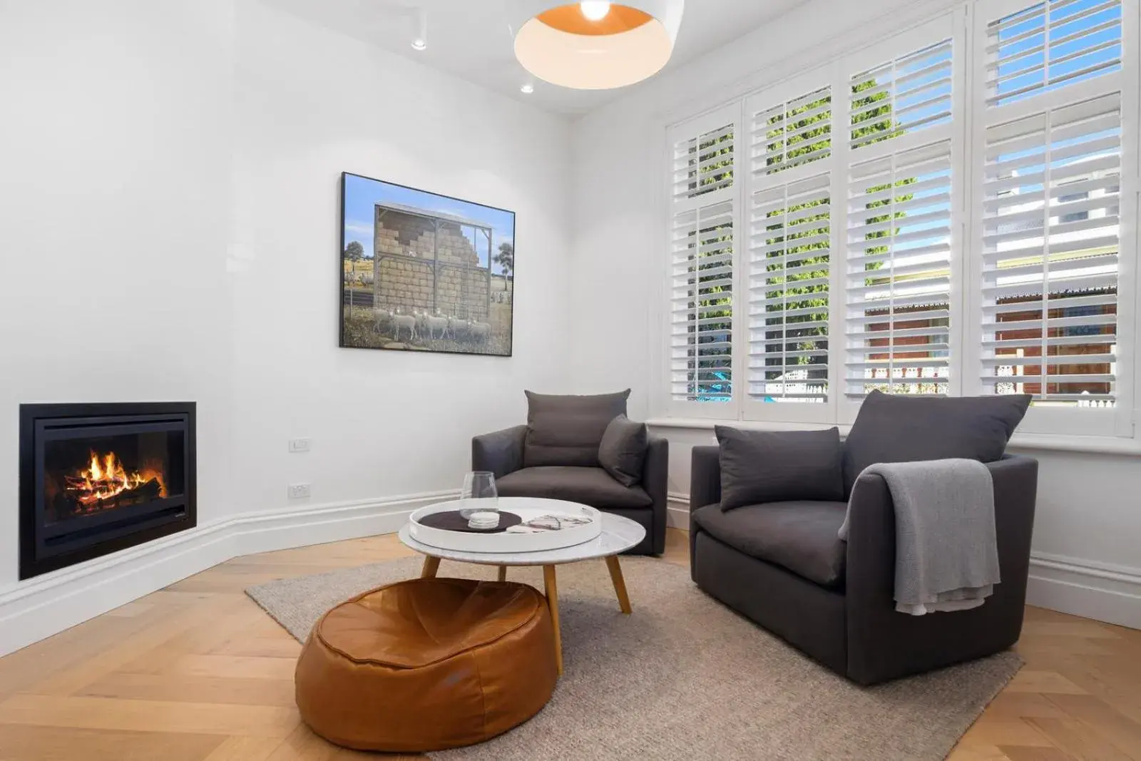 Living room in Sullivans Cove Apartments Living room in Sullivans Cove Apartments