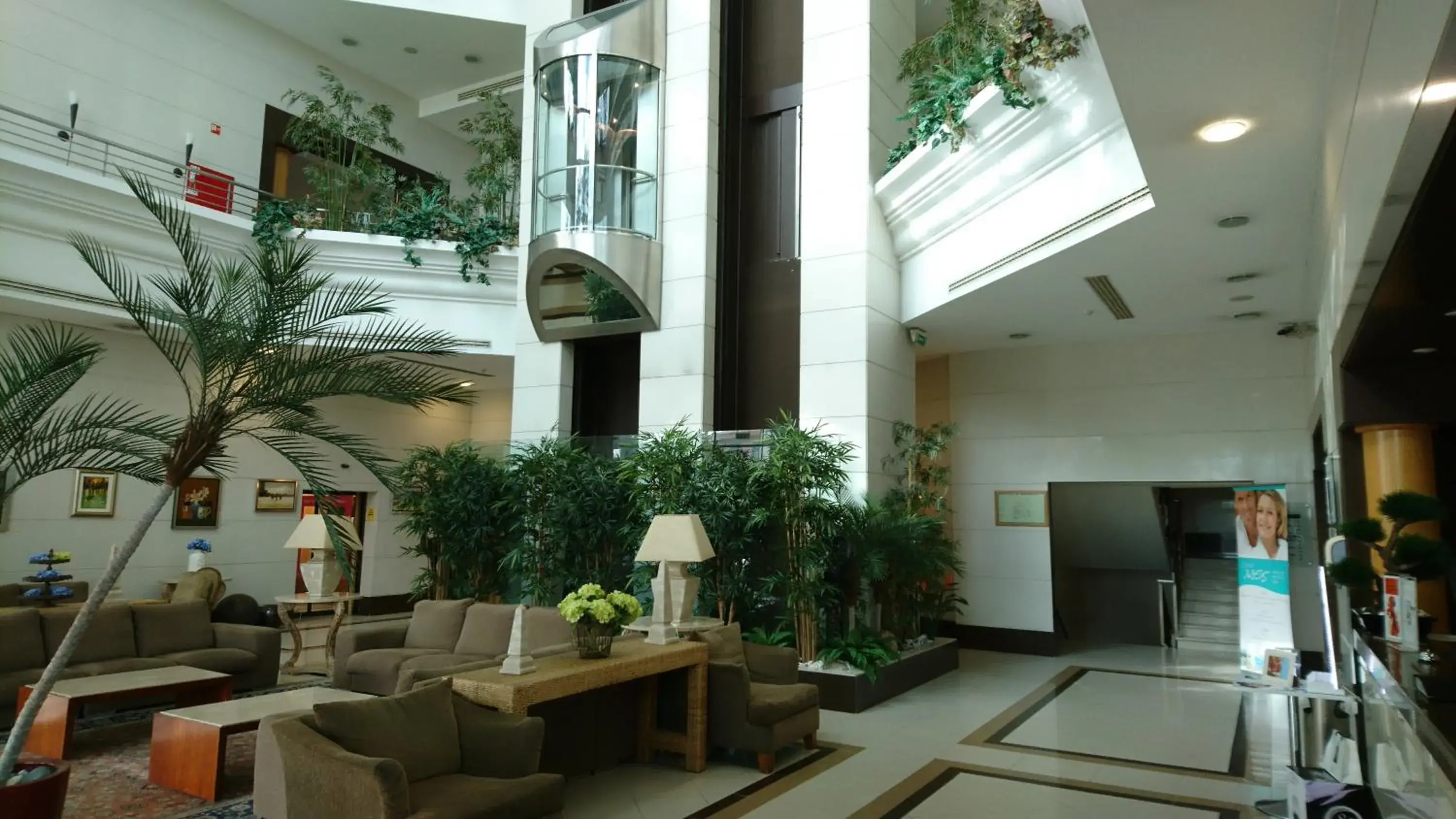 Facade/entrance in Riviera Hotel Facade/entrance in Riviera Hotel