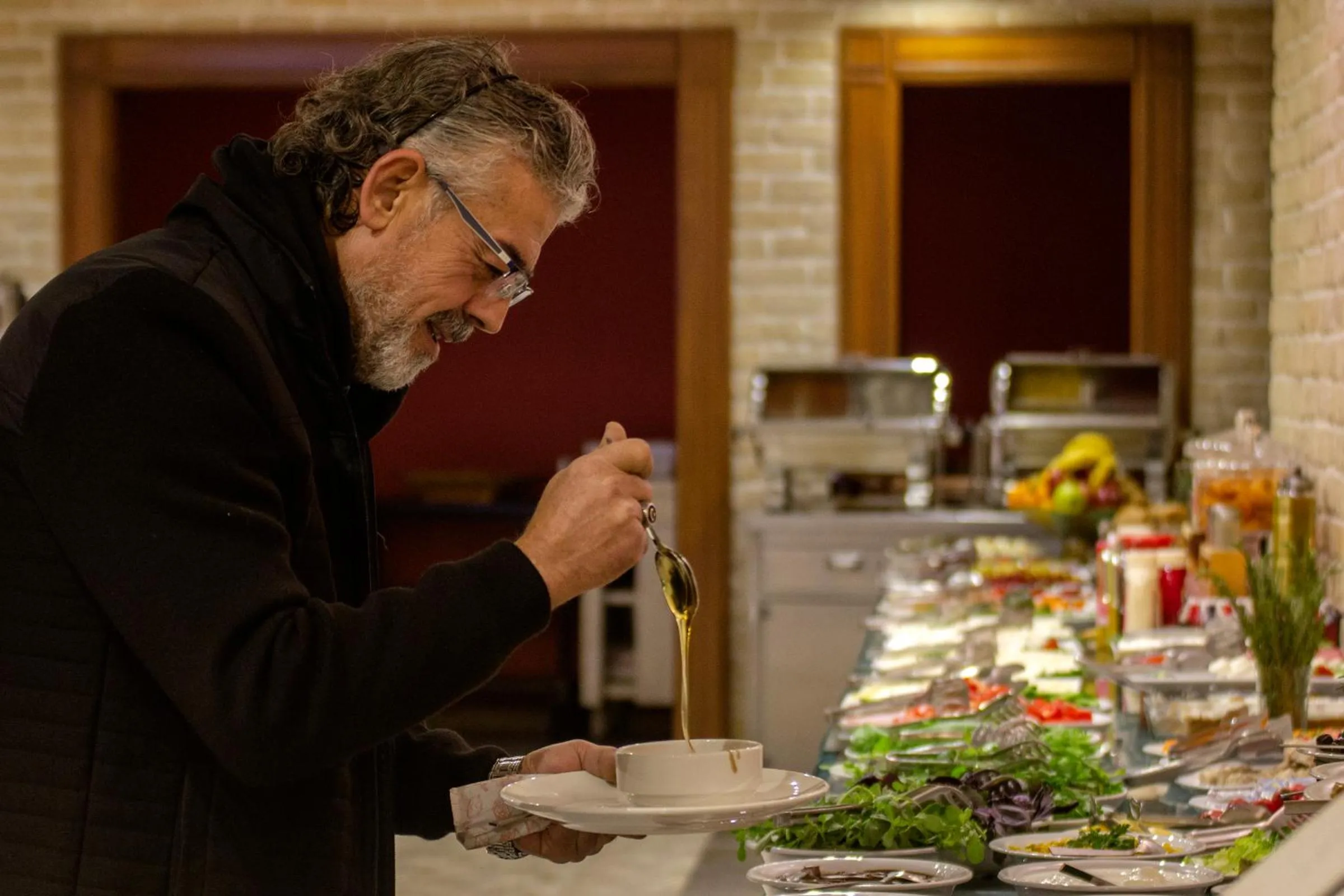 Buffet breakfast in Baykara Hotel