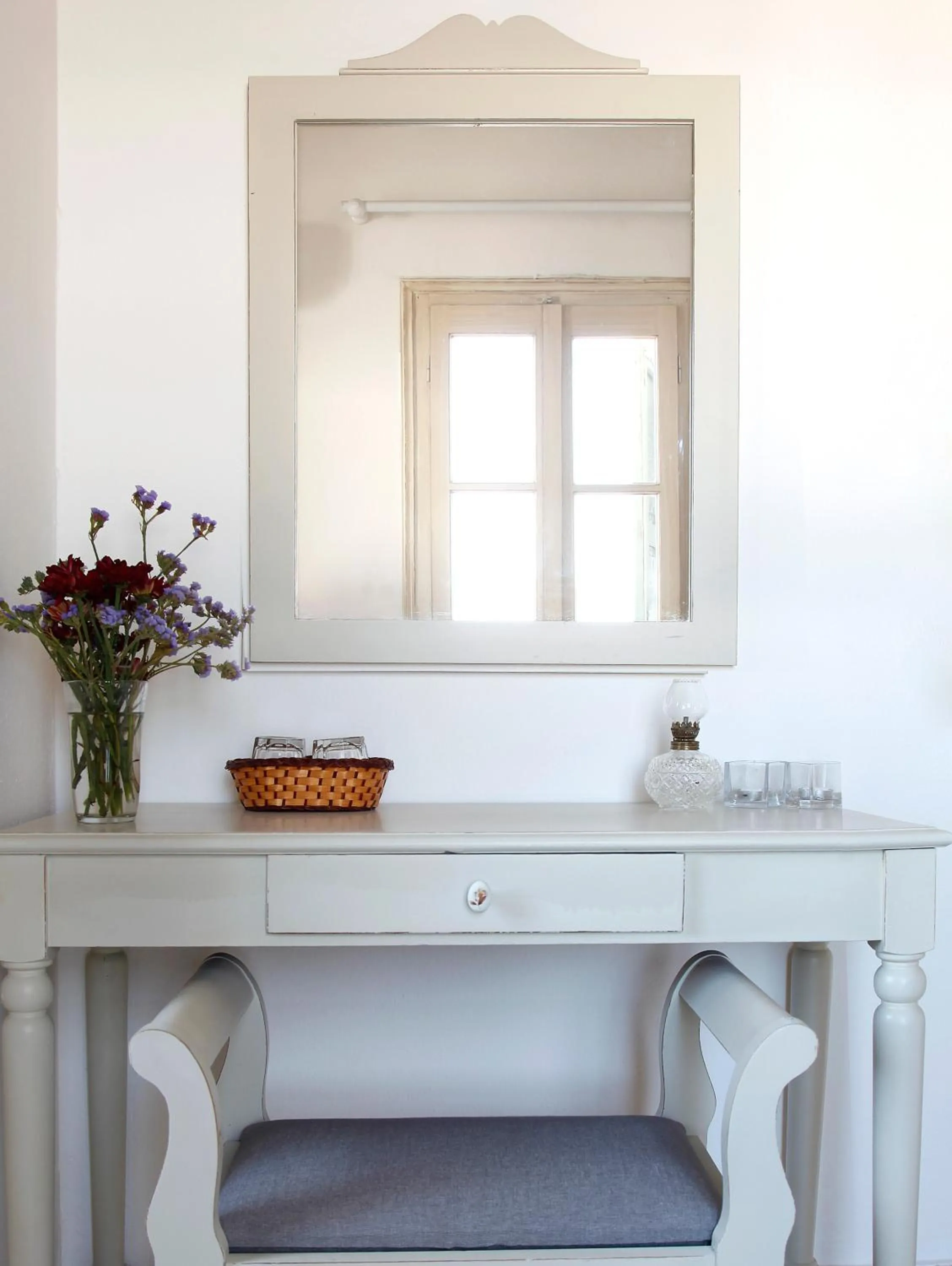 Decorative detail in Olia Hotel