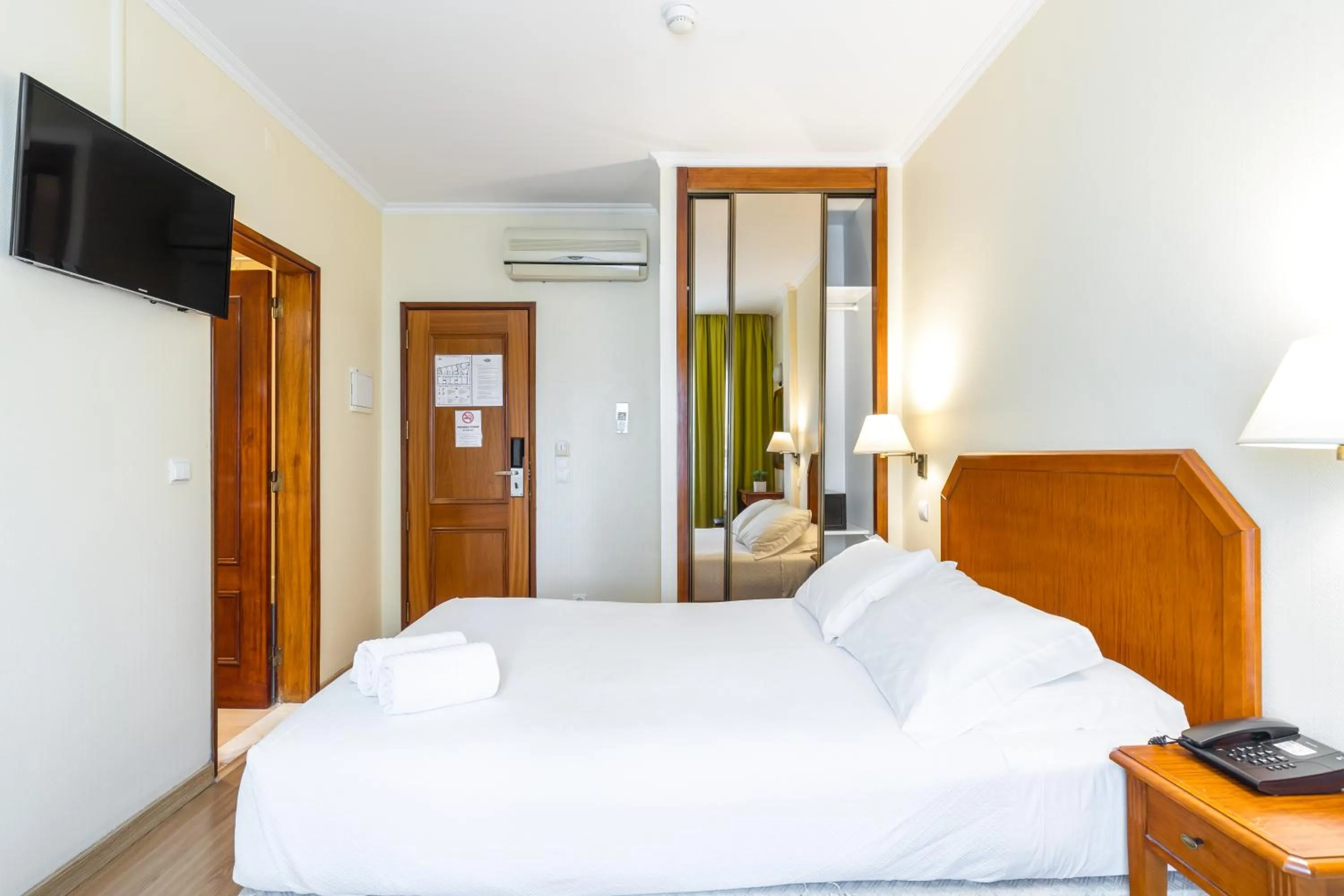 Bedroom, Bed in Hotel Residencial Colibri