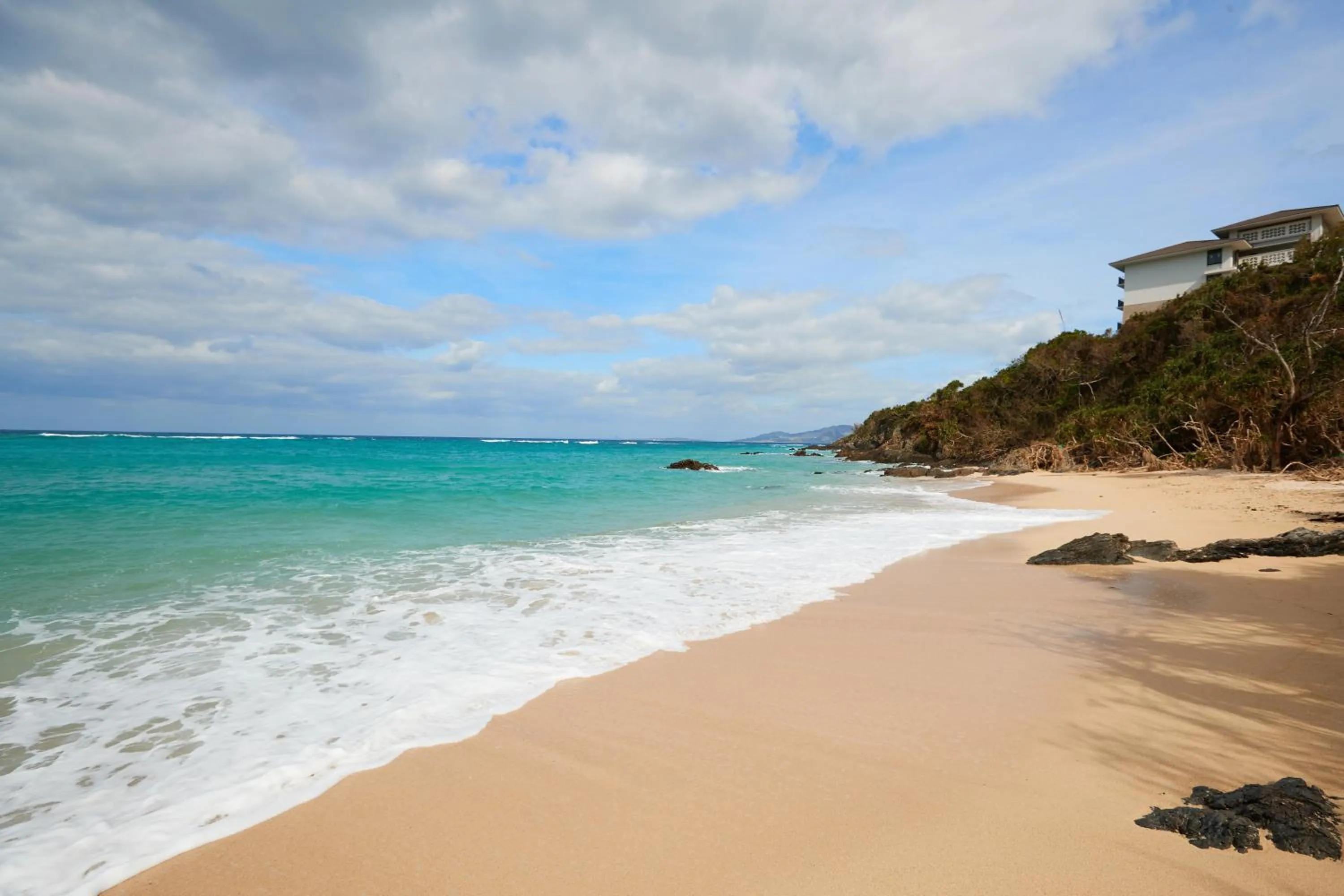 Beach in The Pool Resort Villa Hasta Manana