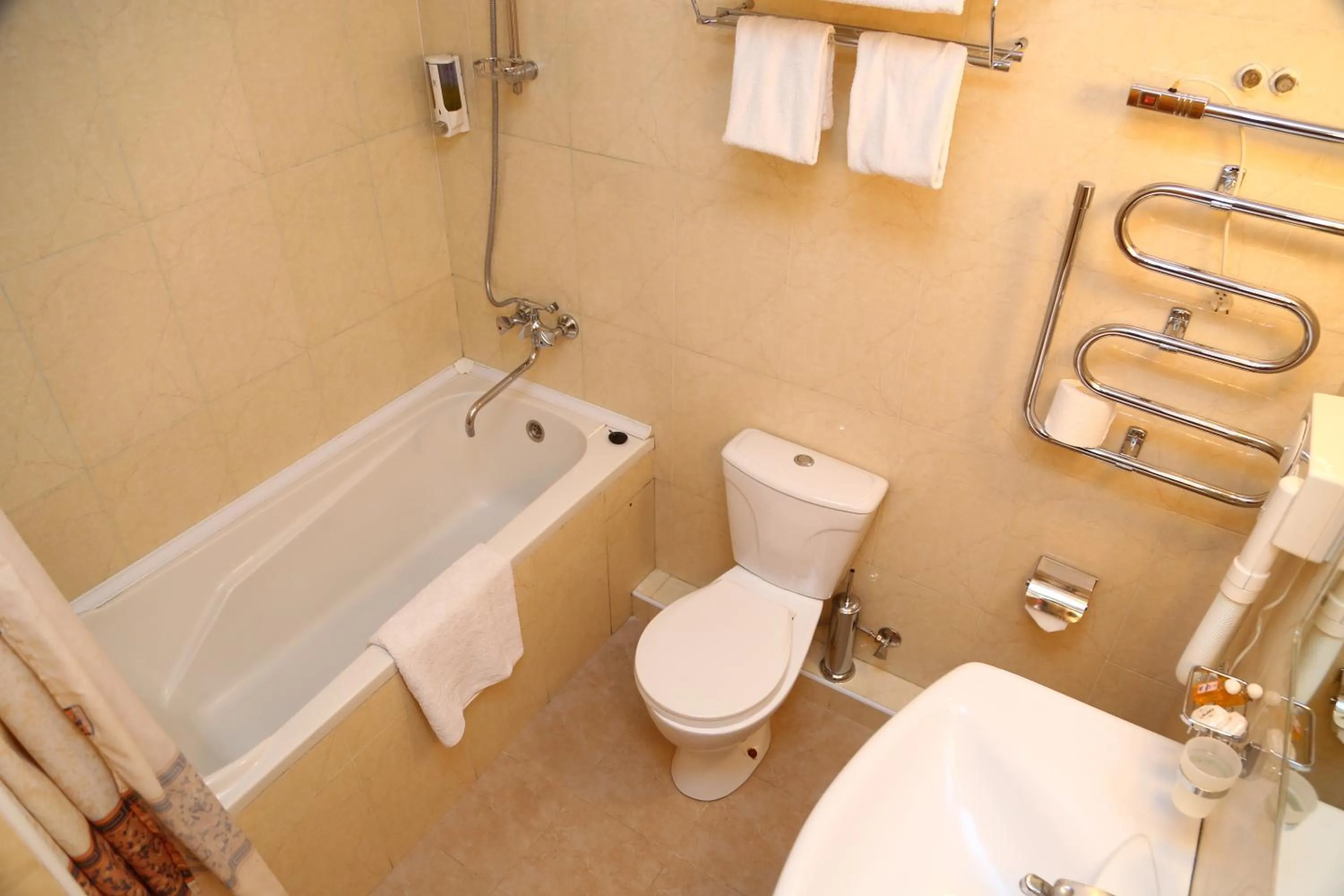 Toilet in Malika Prime Hotel