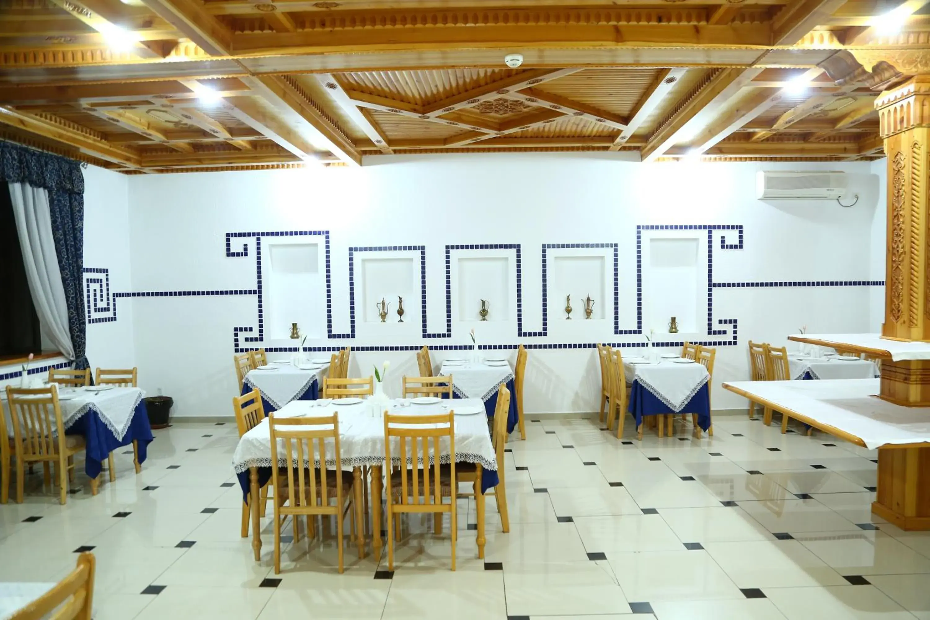 Restaurant/places to eat in Malika Prime Hotel Restaurant/places to eat in Malika Prime Hotel