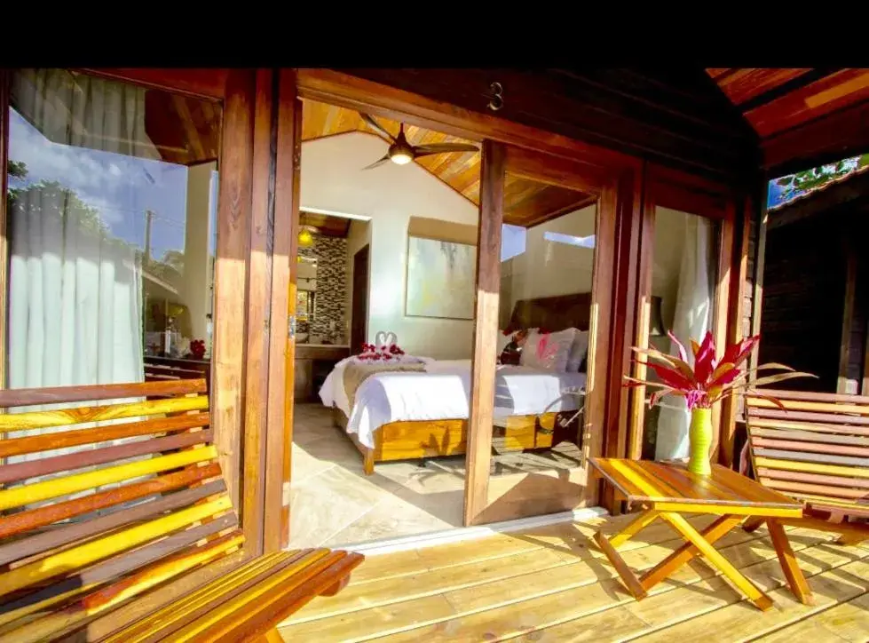 Queen Room with Sea View in Marbucks Bed & Breakfast Queen Room with Sea View in Marbucks Bed & Breakfast