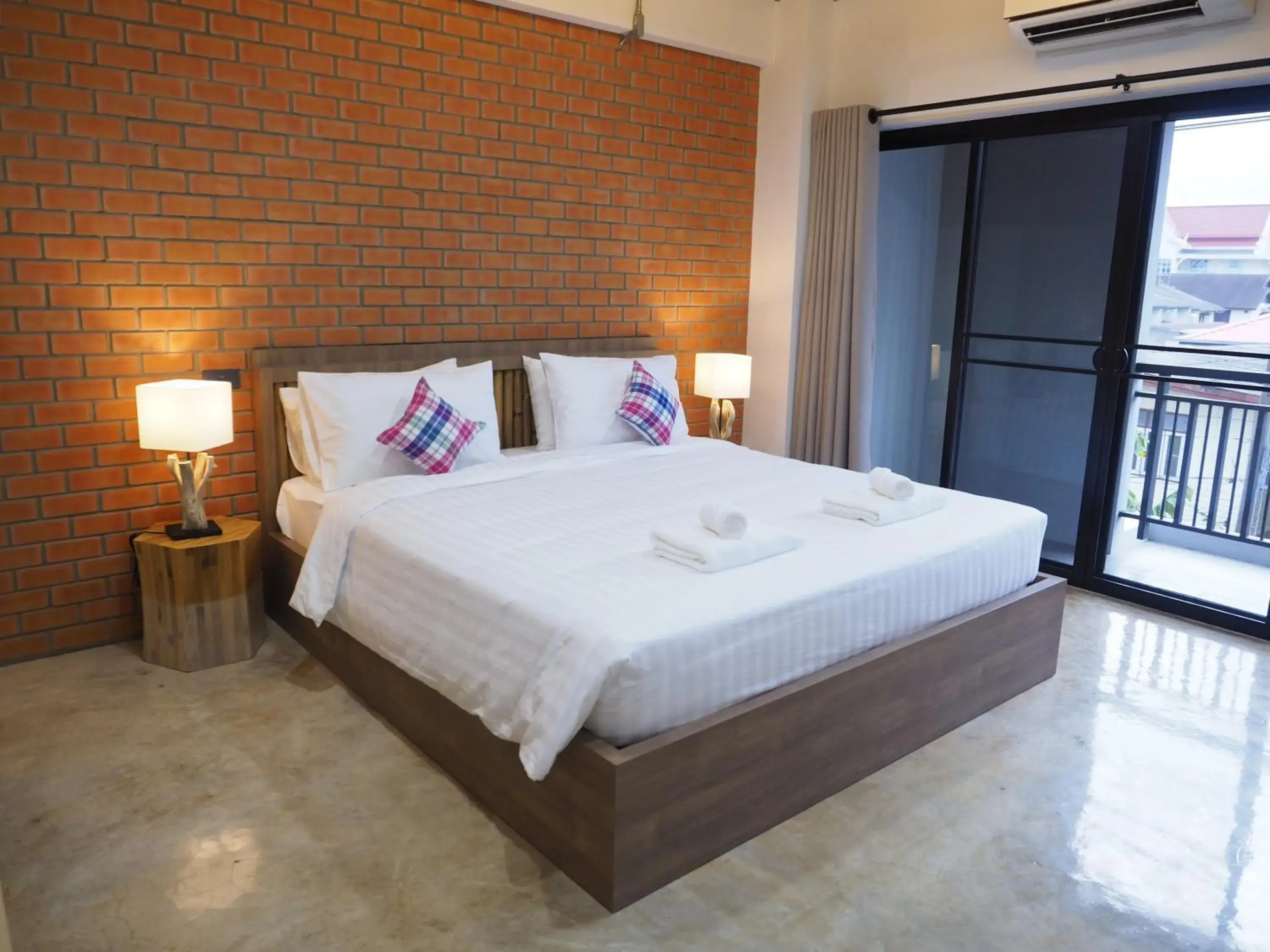 Bed in Luck Esan Loft Bed in Luck Esan Loft