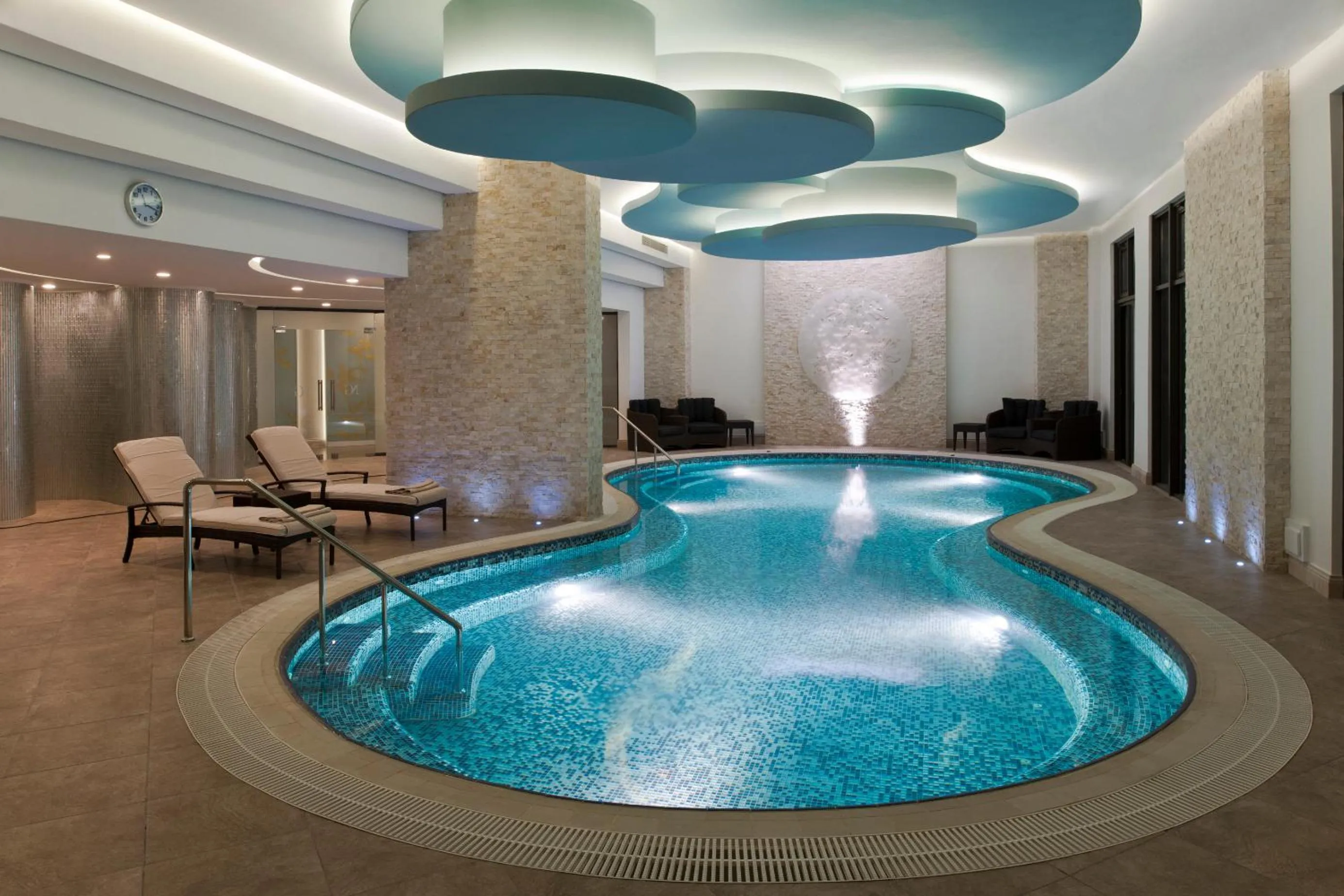 Swimming pool in NG Afyon Wellness & Convention