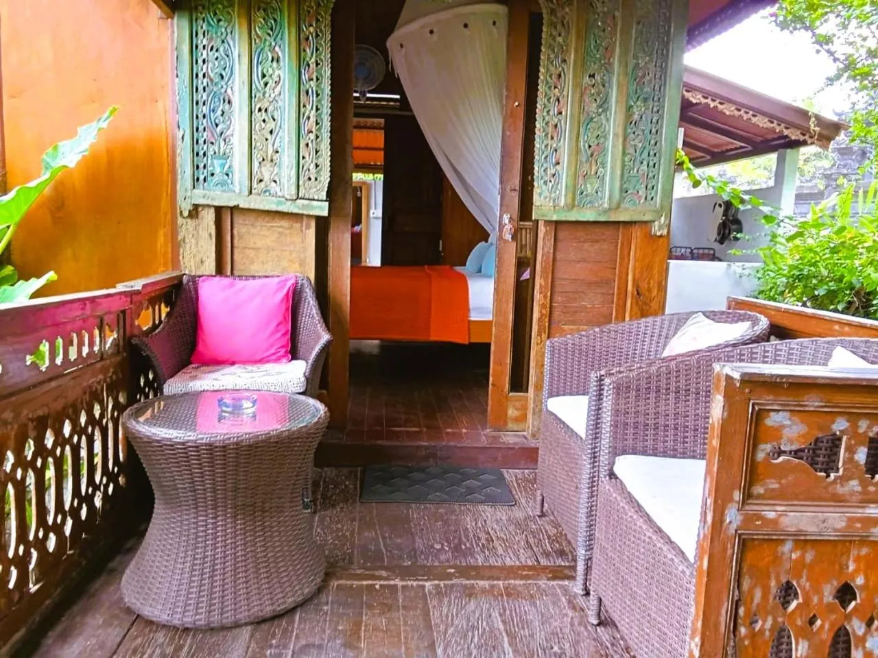 Patio in Pondok Pisces Bungalows Balian Beach