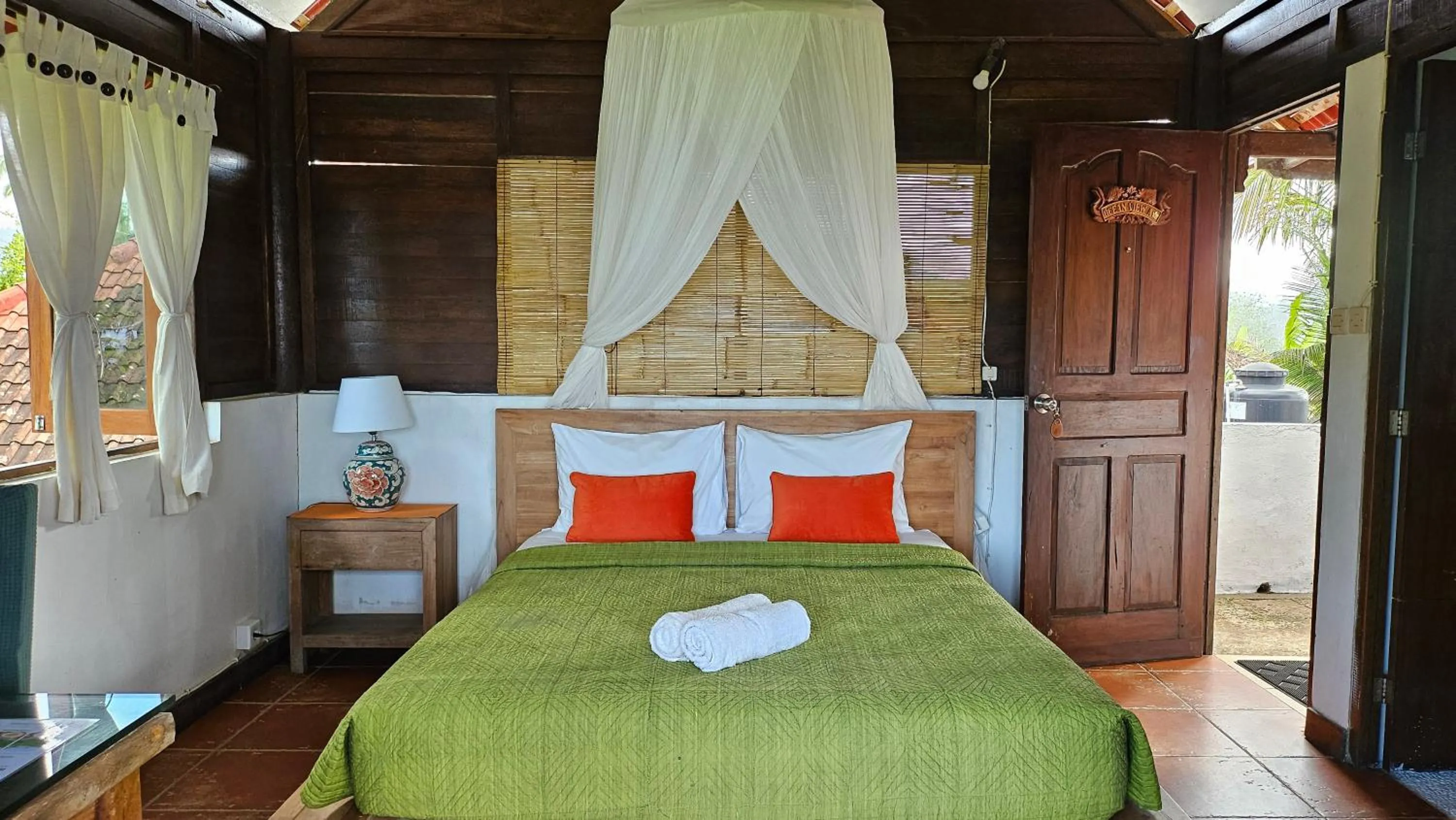 Bed in Pondok Pisces Bungalows Balian Beach